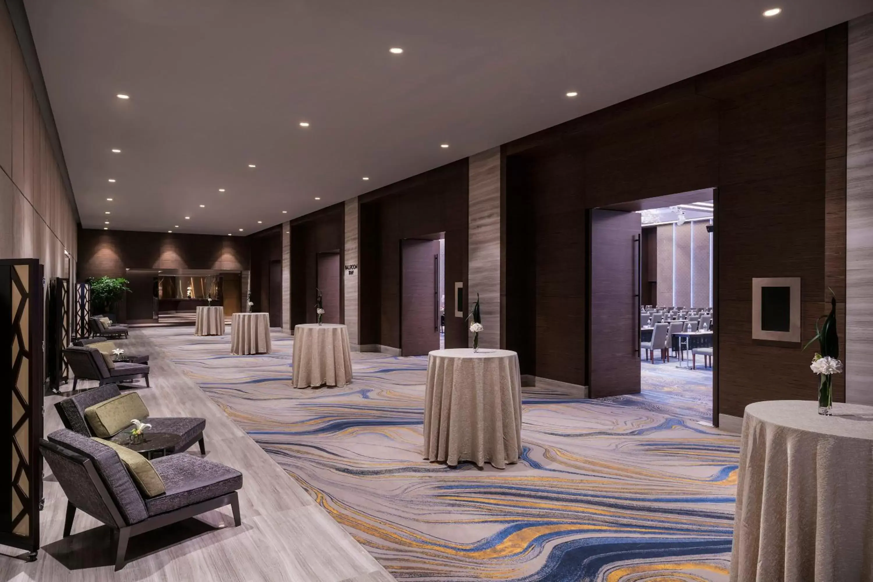 Meeting/conference room, Restaurant/Places to Eat in Amara Signature Shanghai