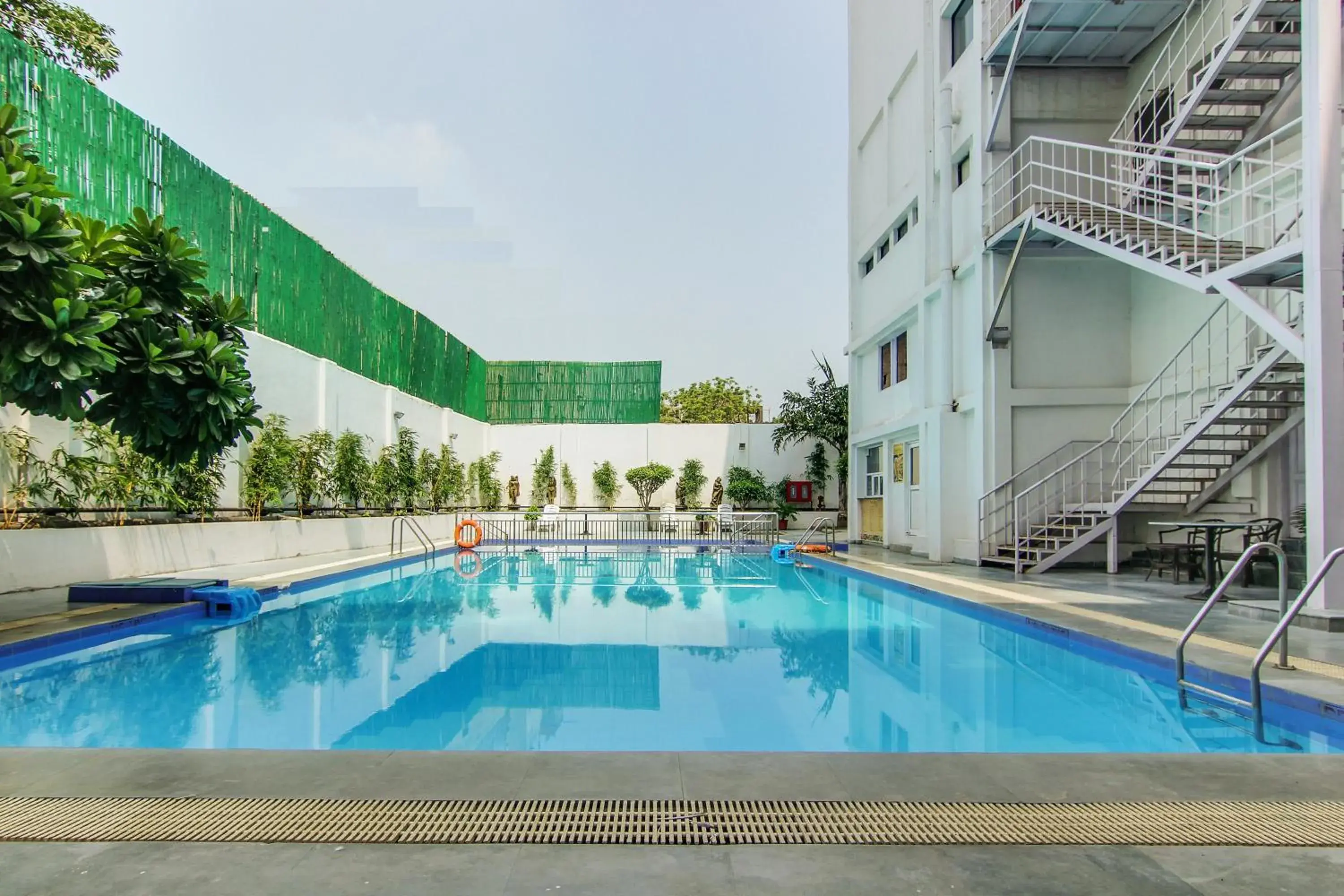 Swimming pool, Property Building in Vibe By The Lalit Traveller