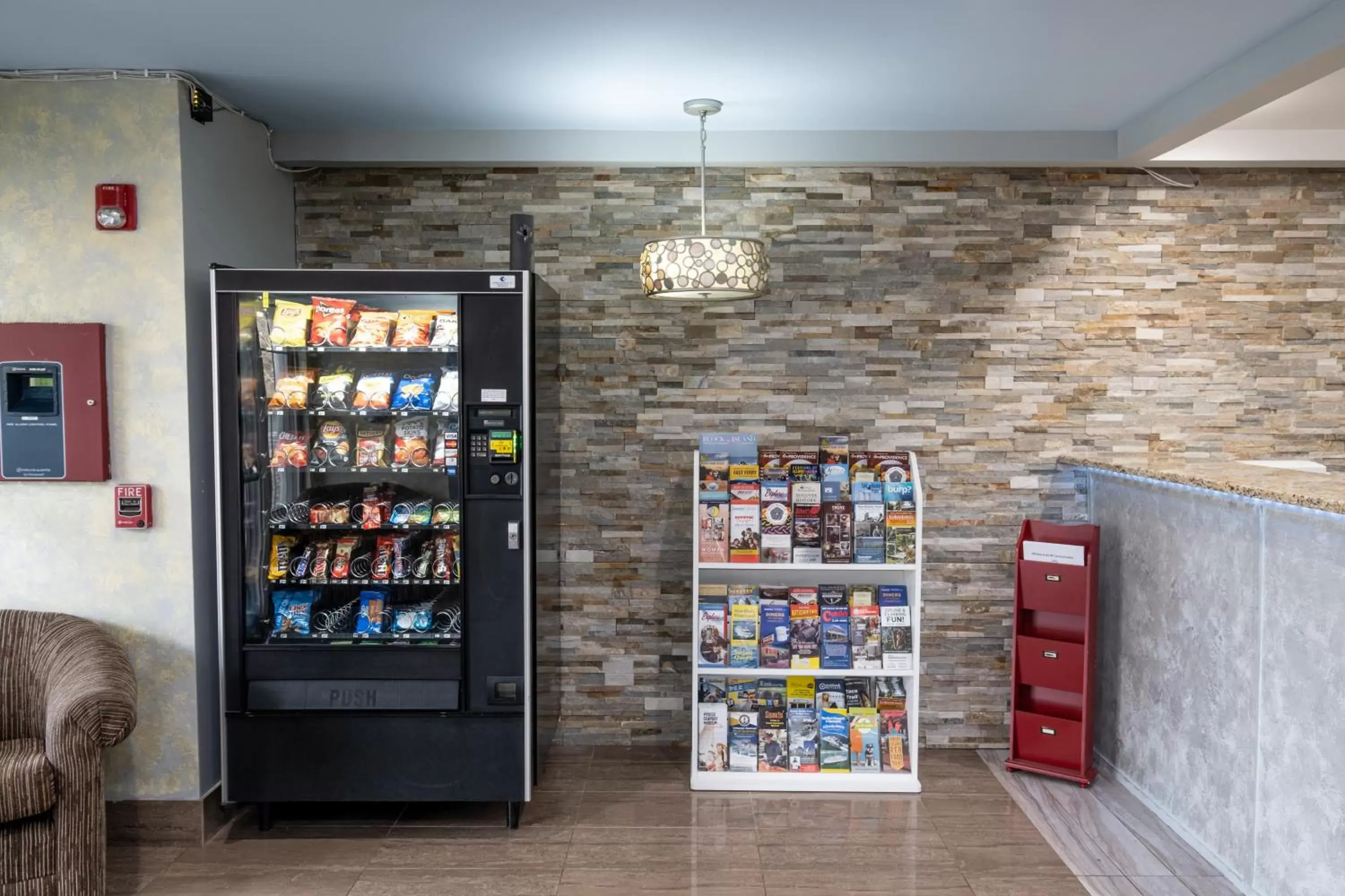 vending machine, Supermarket/Shops in Hilltop Inn & Suites - North Stonington