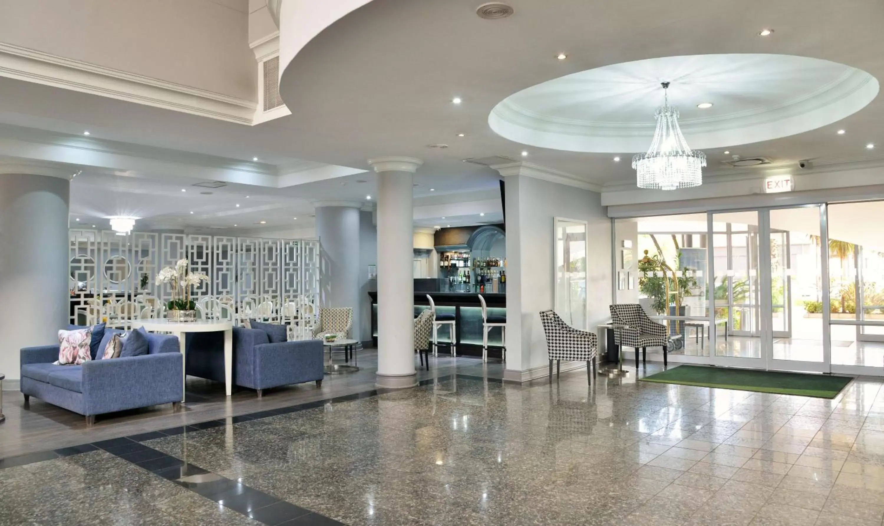 Facade/entrance in Holiday Inn Johannesburg OR Tambo Airport Hotel by IHG Facade/entrance in Holiday Inn Johannesburg OR Tambo Airport Hotel by IHG