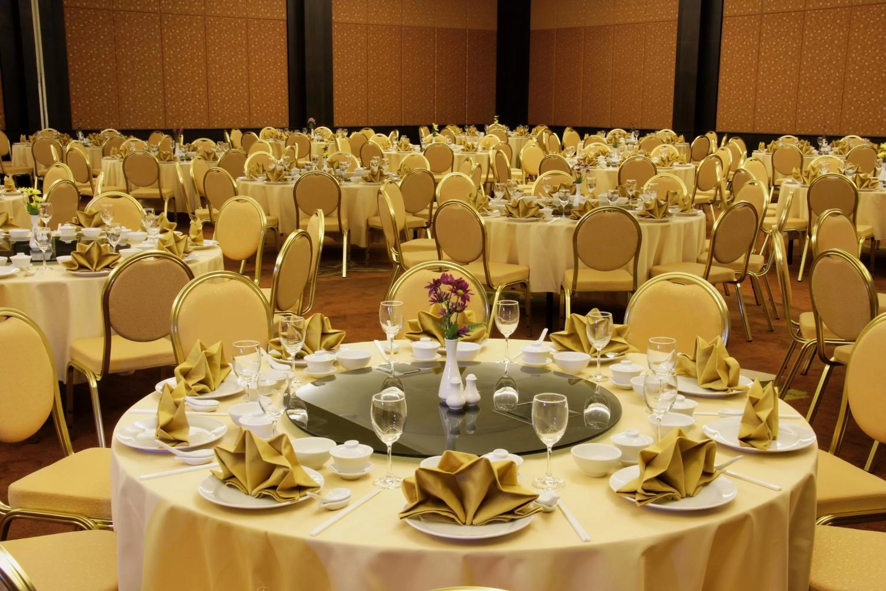 Banquet/Function facilities in The Nouveau Chumphon Beach Resort And Golf
