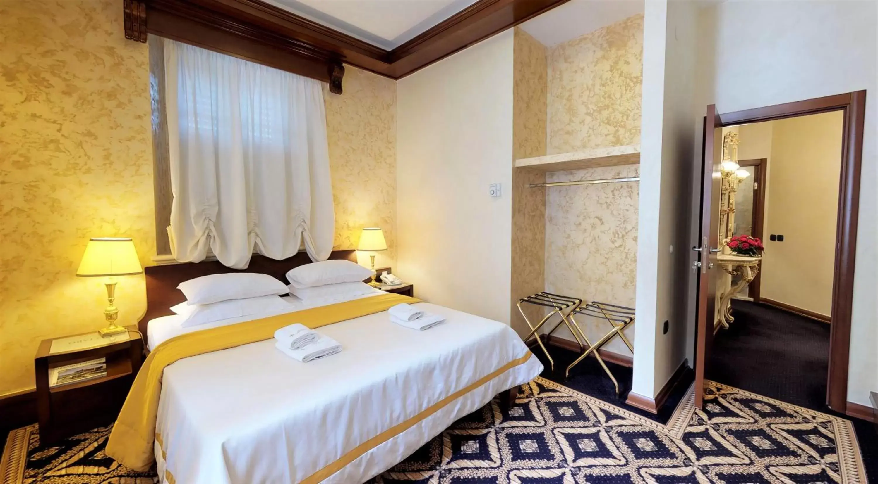 Bedroom, Bed in Historic Boutique Hotel Cattaro