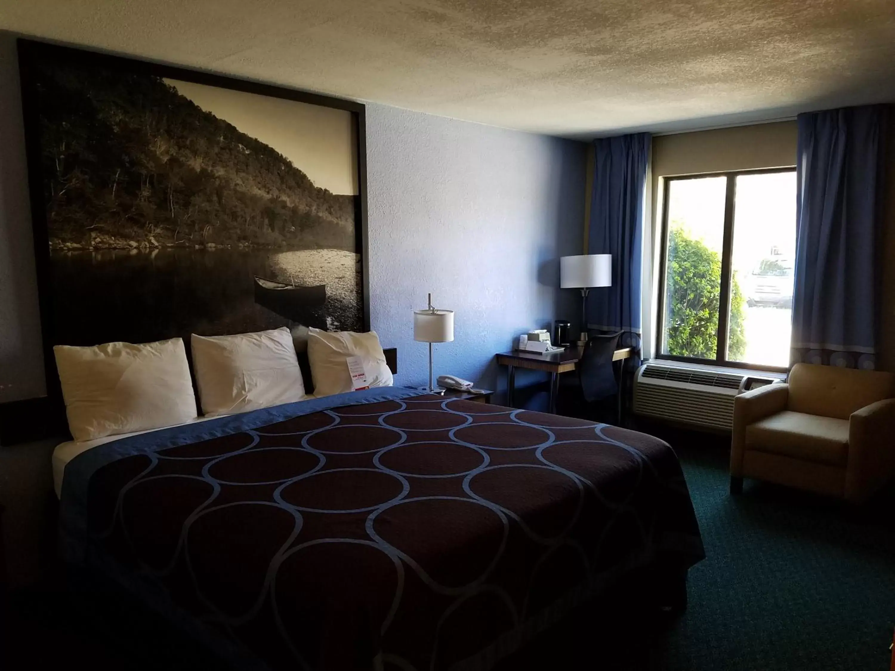 Bedroom, Room Photo in Super 8 by Wyndham Bentonville