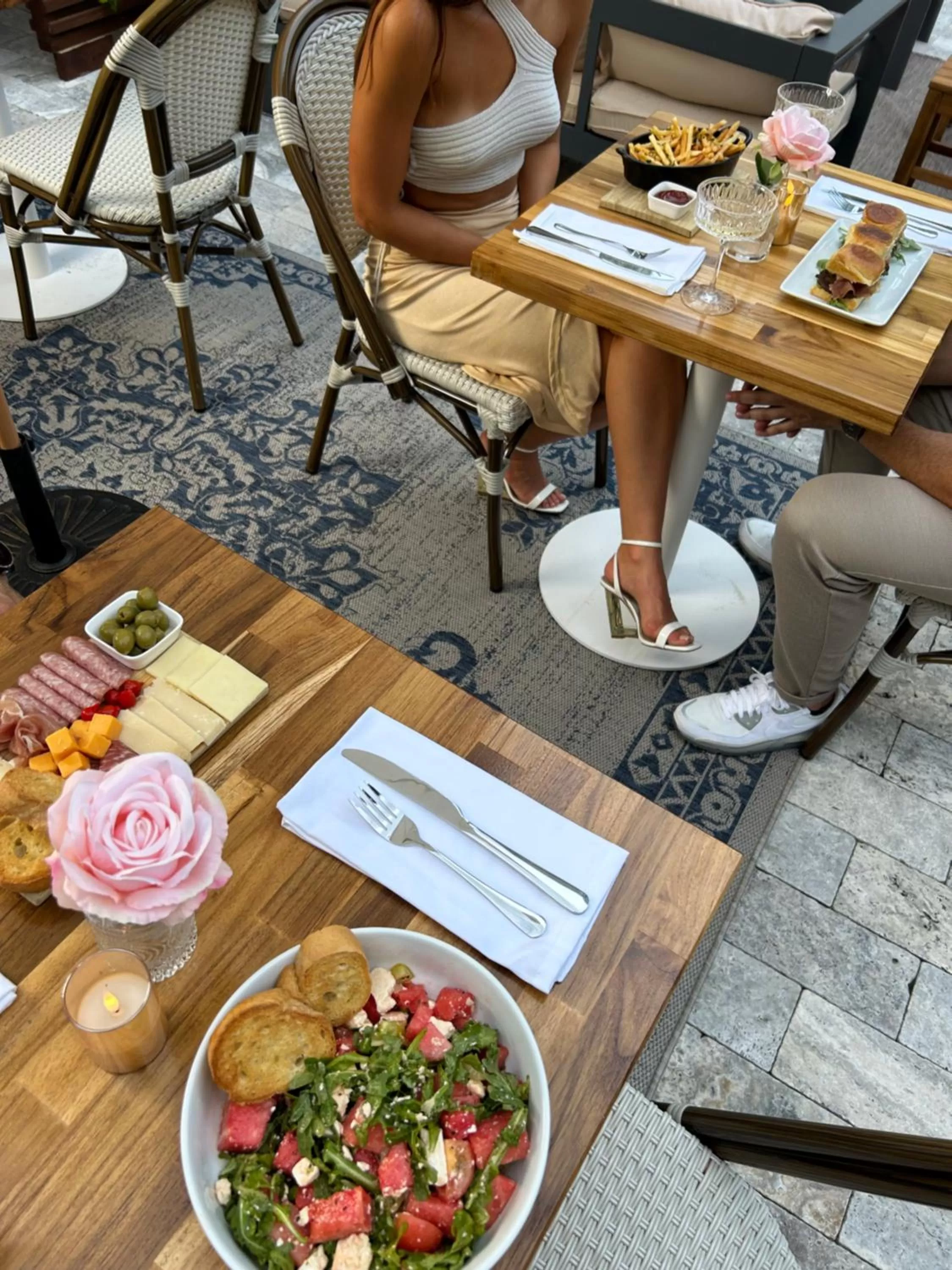 Restaurant/places to eat in Royal Palms Resort & Spa