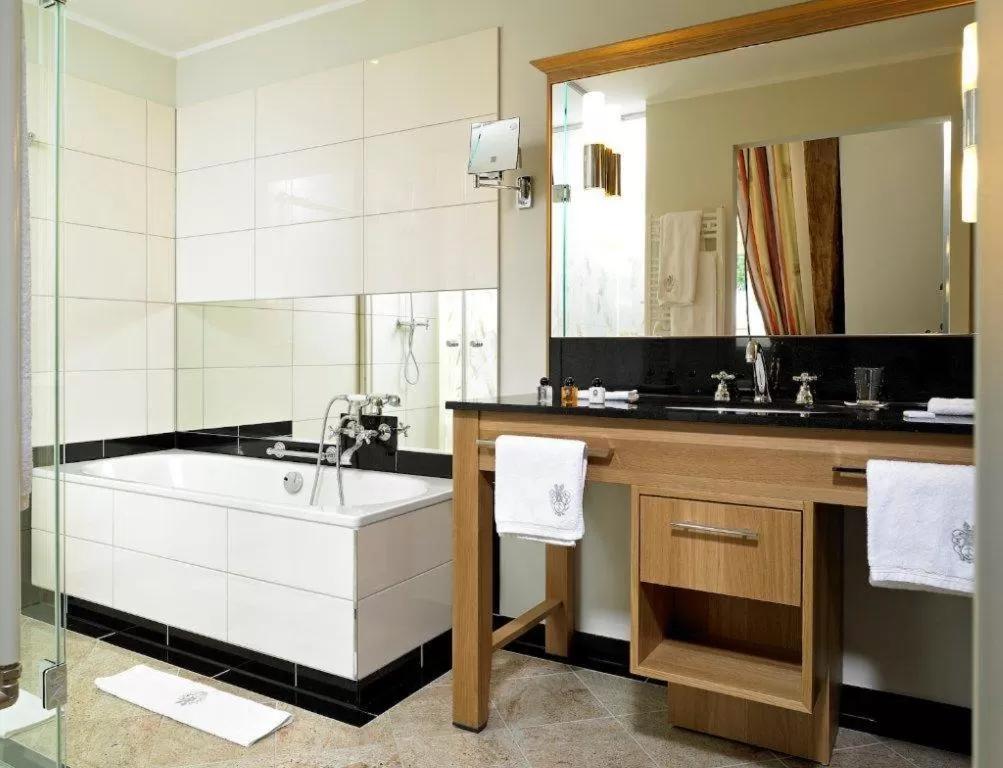 Bathroom in Gut Kump Gastronomie und Hotel