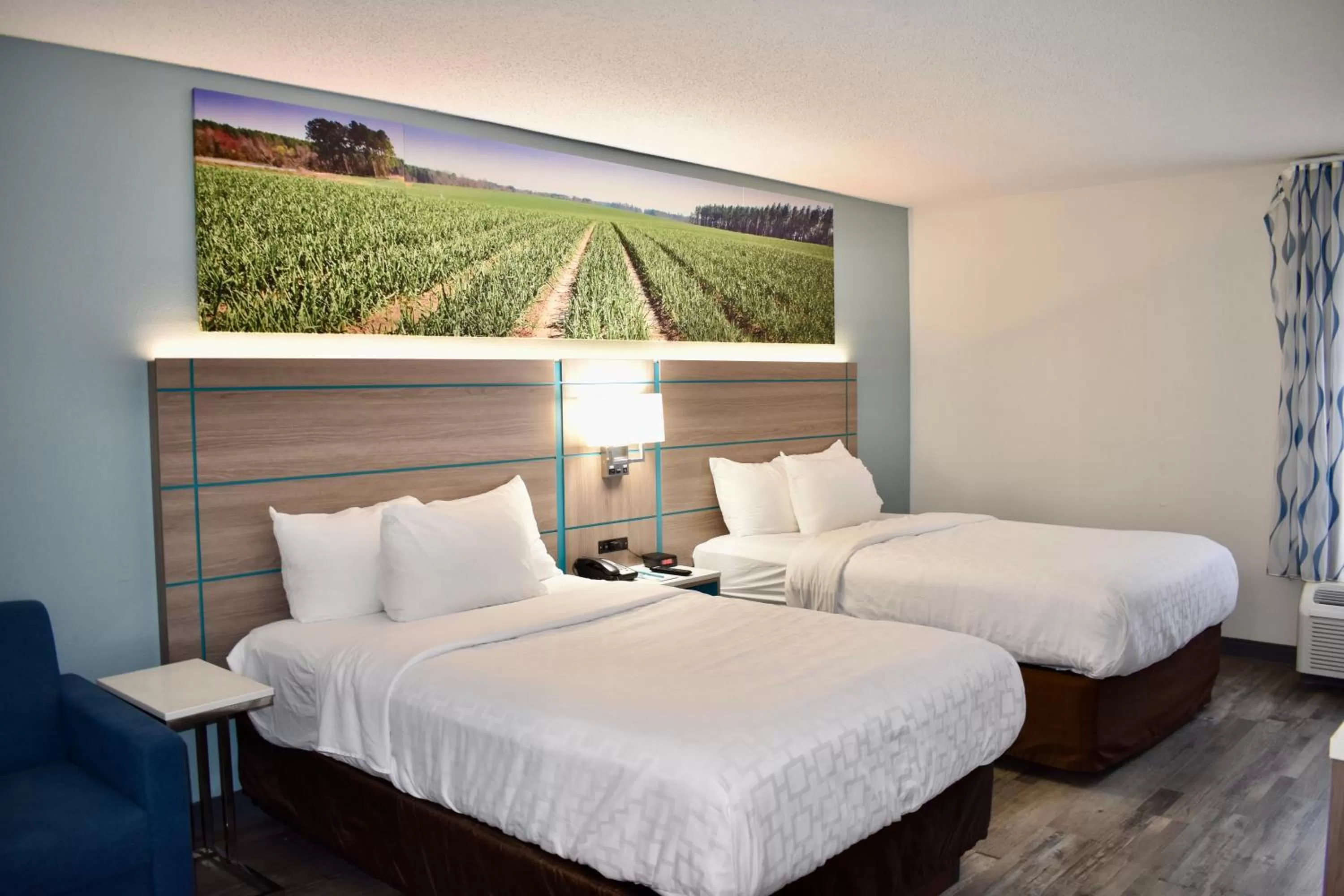 Bed in Clarion Pointe Vidalia - Lyons West