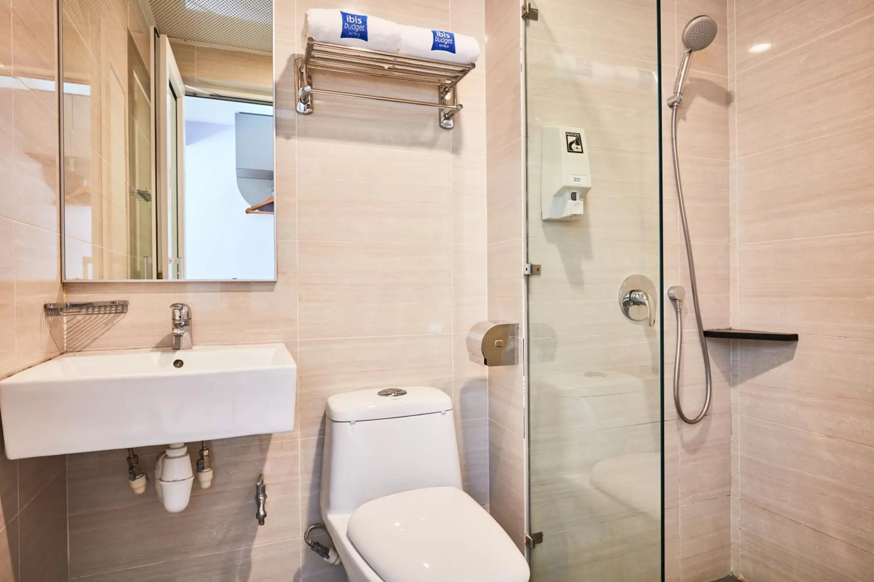 Bathroom in Ibis Budget Singapore Joo Chiat