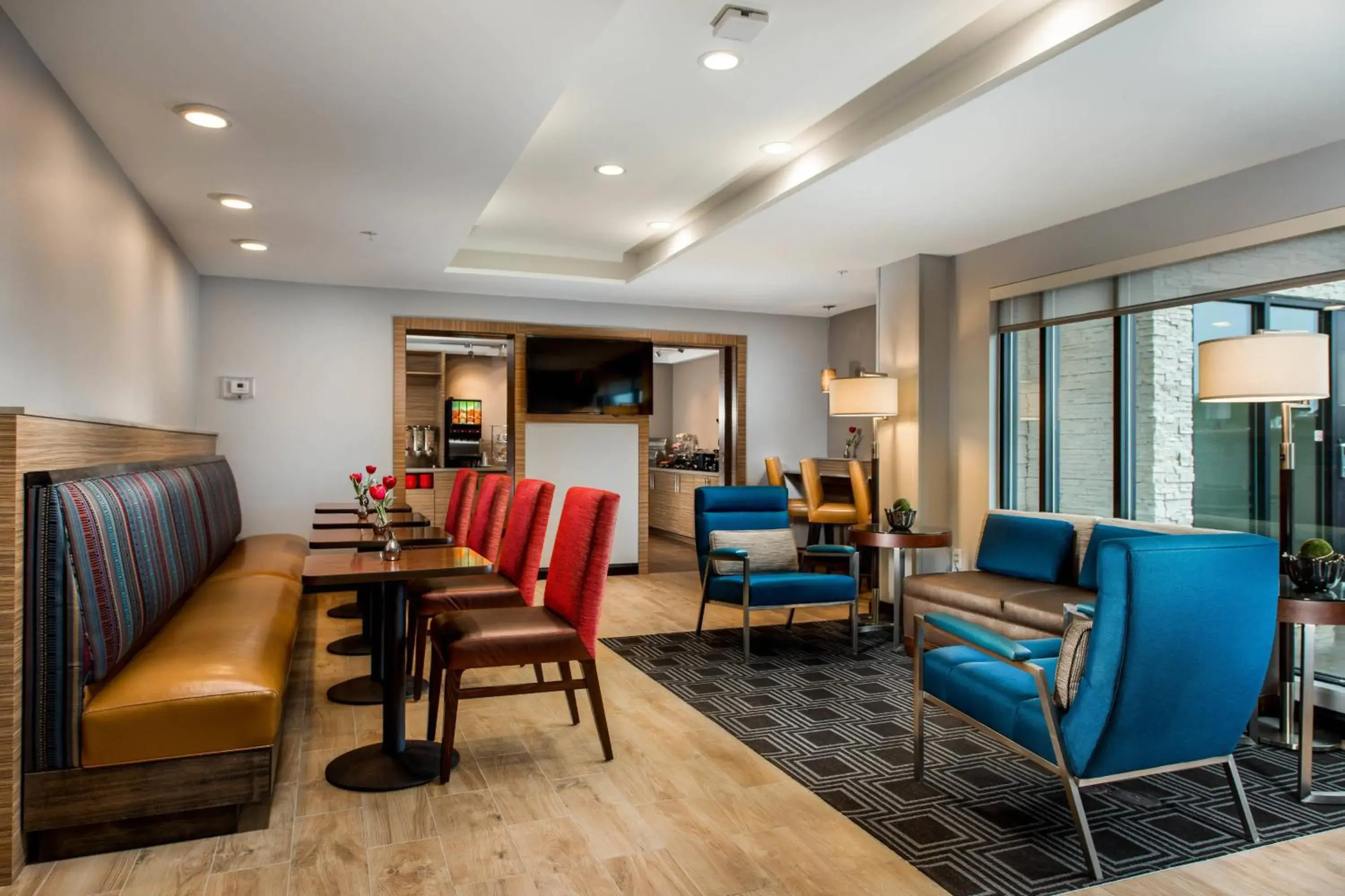Breakfast, Seating Area in TownePlace Suites by Marriott Waco South