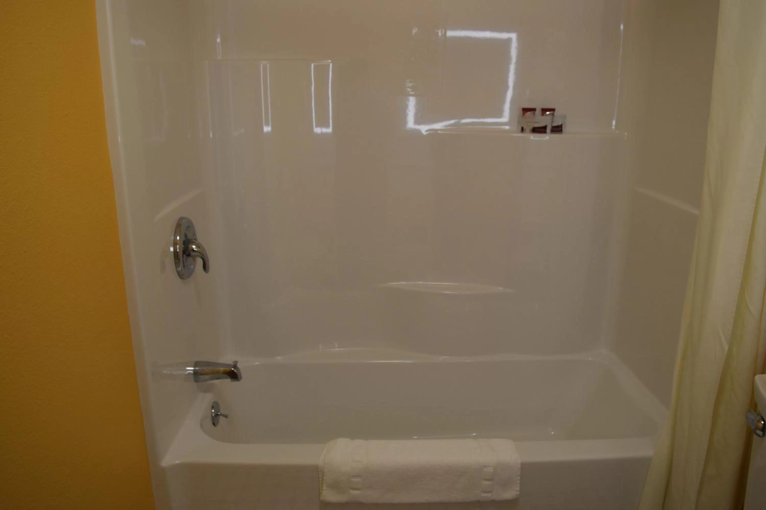 Bathroom in Dew Drop Inn