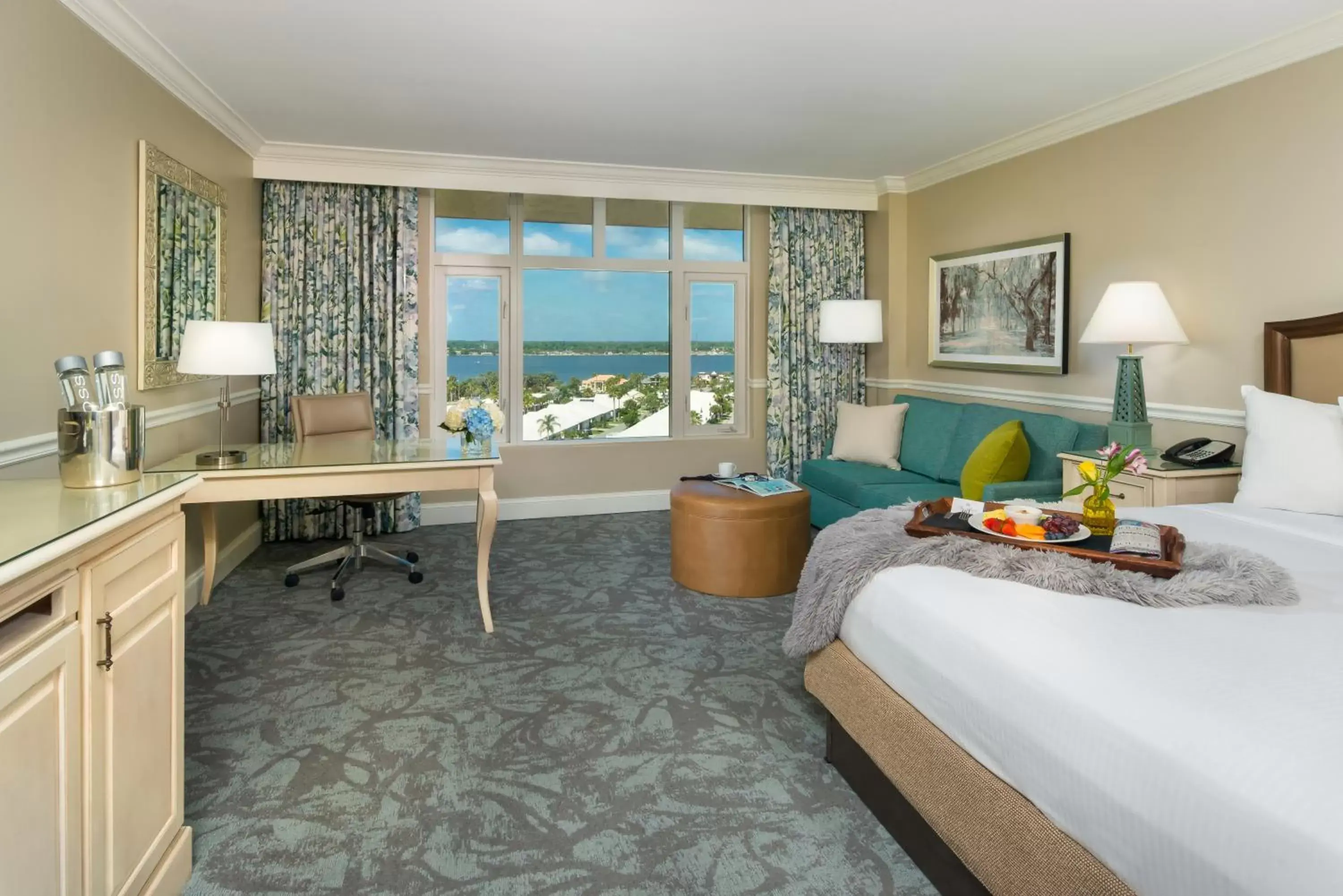 Photo of the whole room, Bed in The Shores Resort & Spa Photo of the whole room, Bed in The Shores Resort & Spa