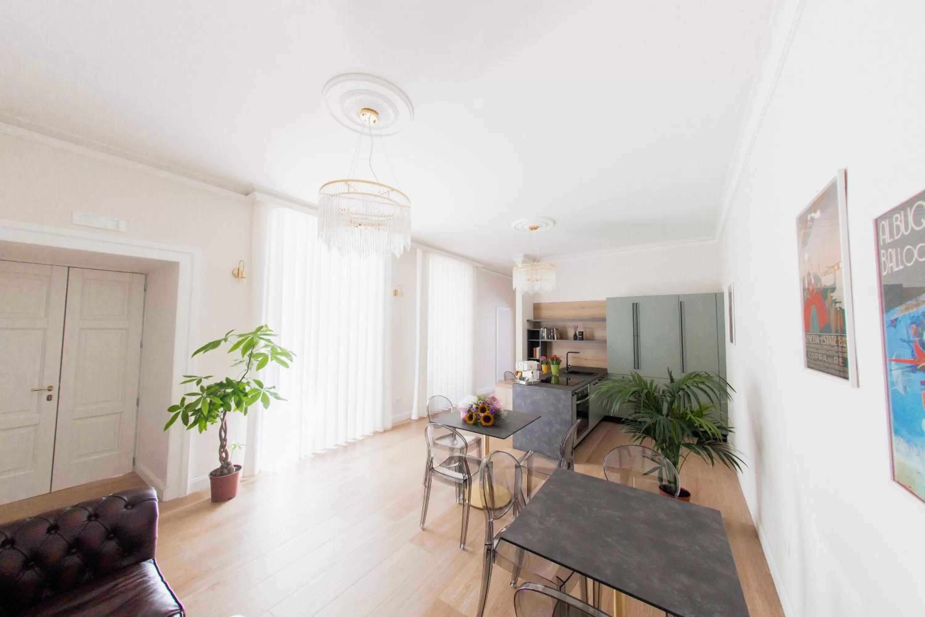 Living room, Dining Area in Novecento
