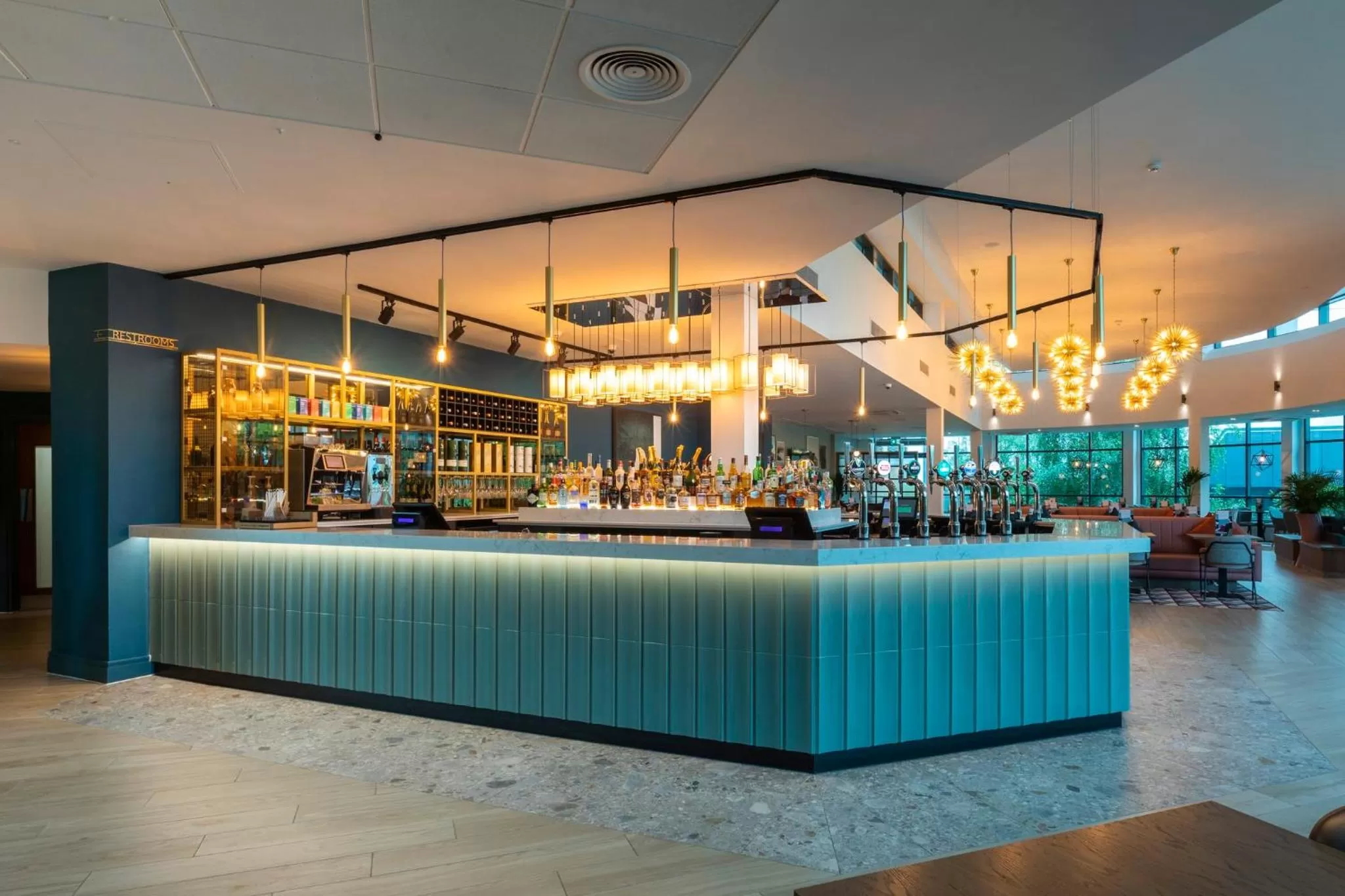 Lounge or bar in Crowne Plaza Birmingham NEC by IHG