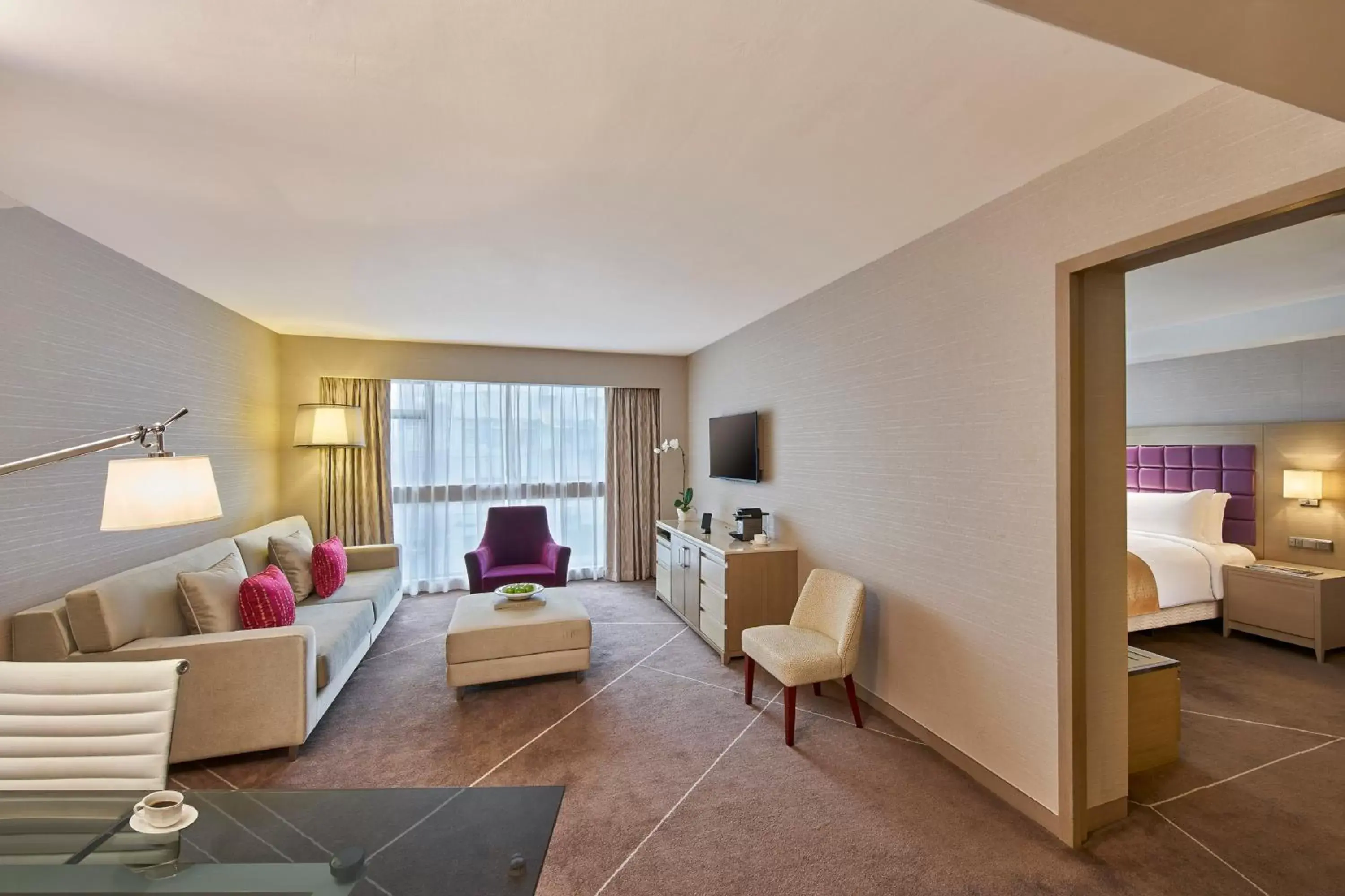 Bedroom, Seating Area in Holiday Inn Golden Mile, an IHG Hotel