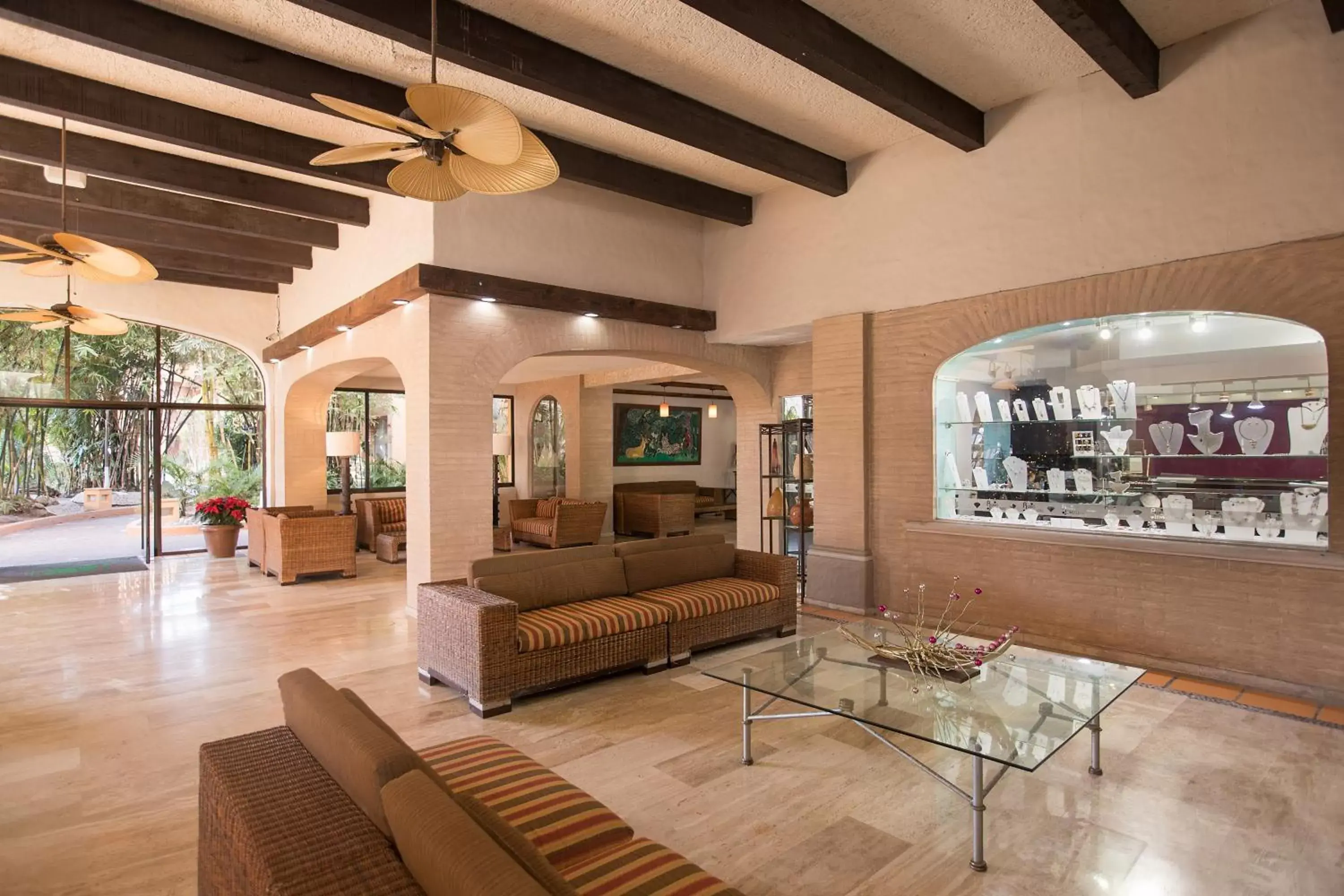 Lobby or reception, Lounge/Bar in Costa de Oro Beach Hotel