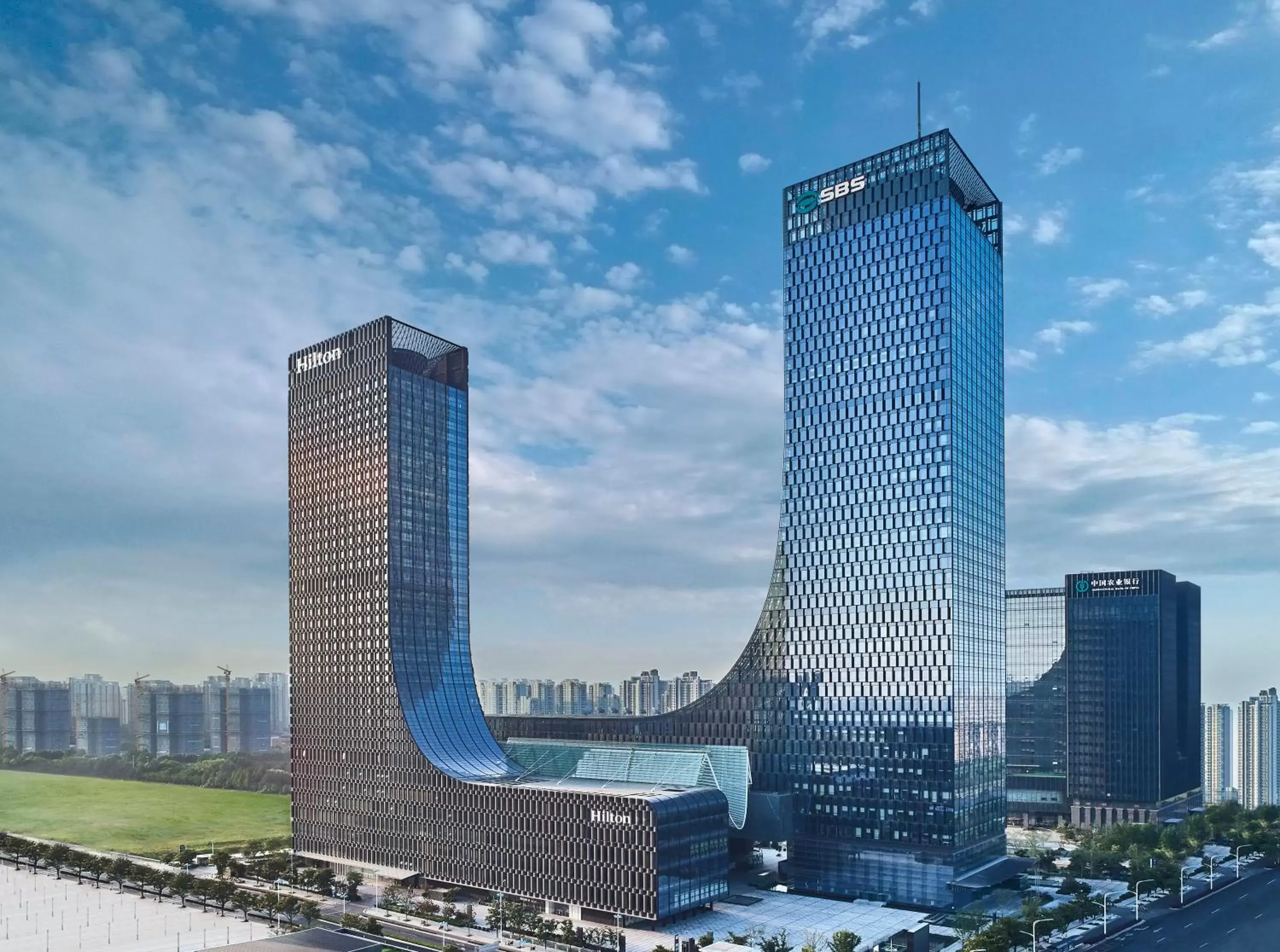 Property building in Hilton Suzhou