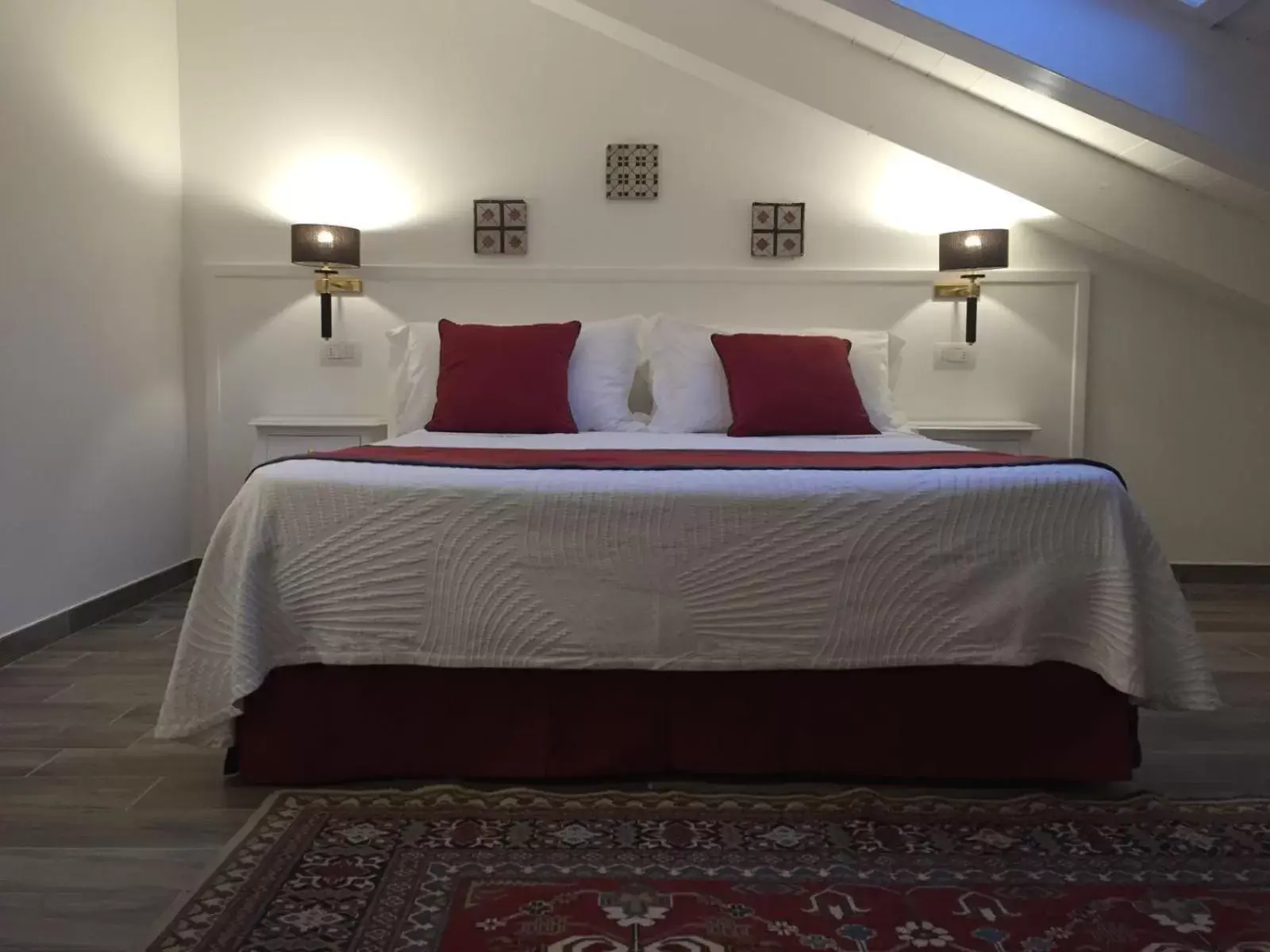 Decorative detail, Bed in Amalfi Luxury House