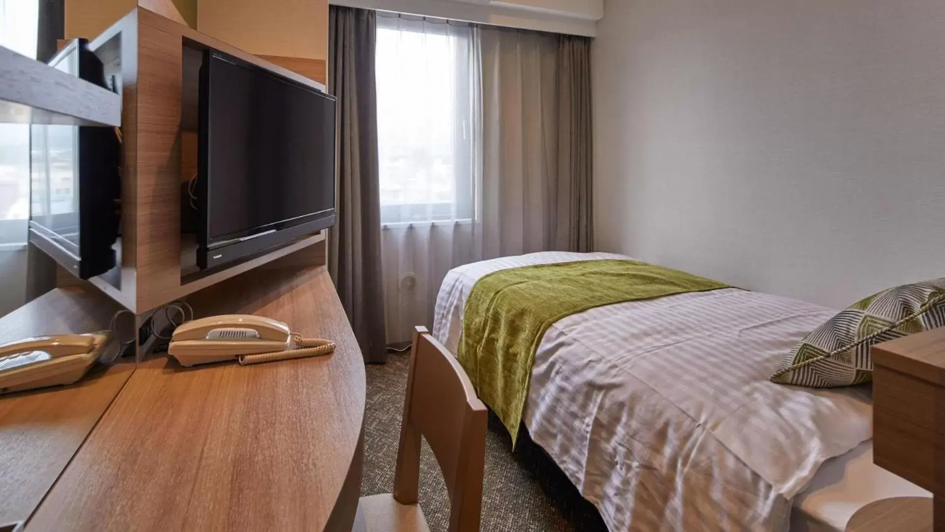 Photo of the whole room, Bed in Fujinomiya Fujikyu Hotel