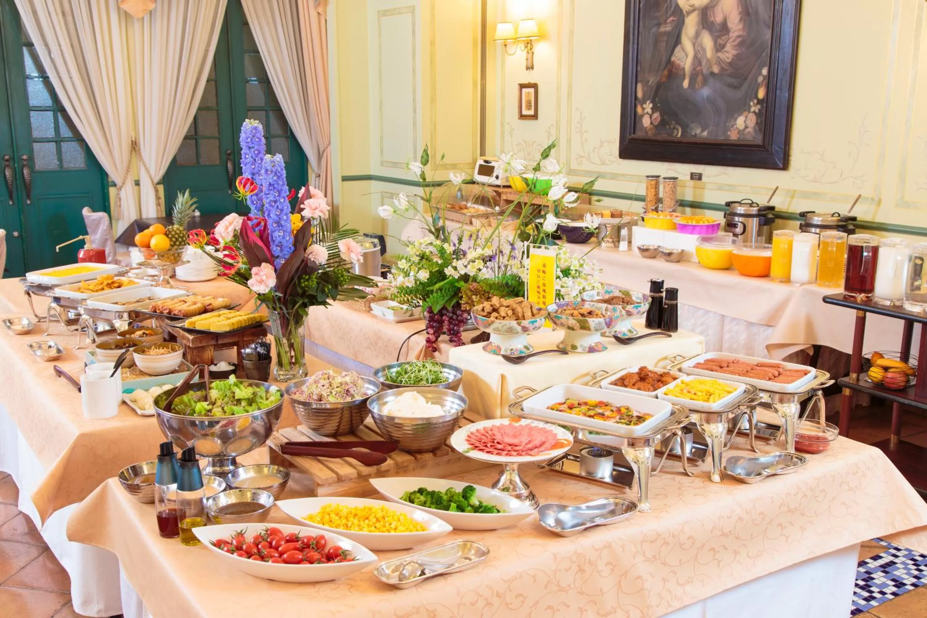 Restaurant/places to eat in Hotel Monterey Nagasaki