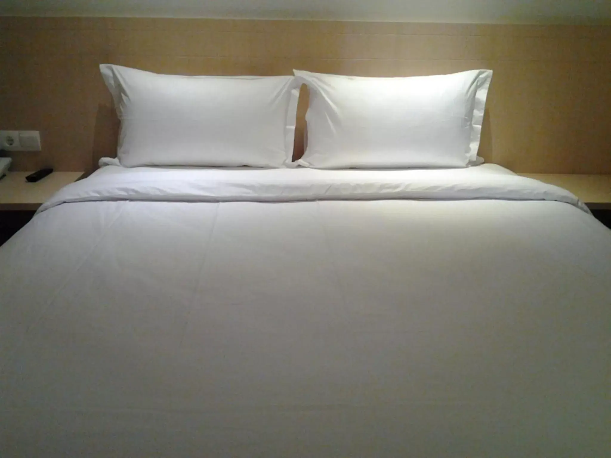 Bed in Zodiak Asia Afrika by KAGUM Hotels