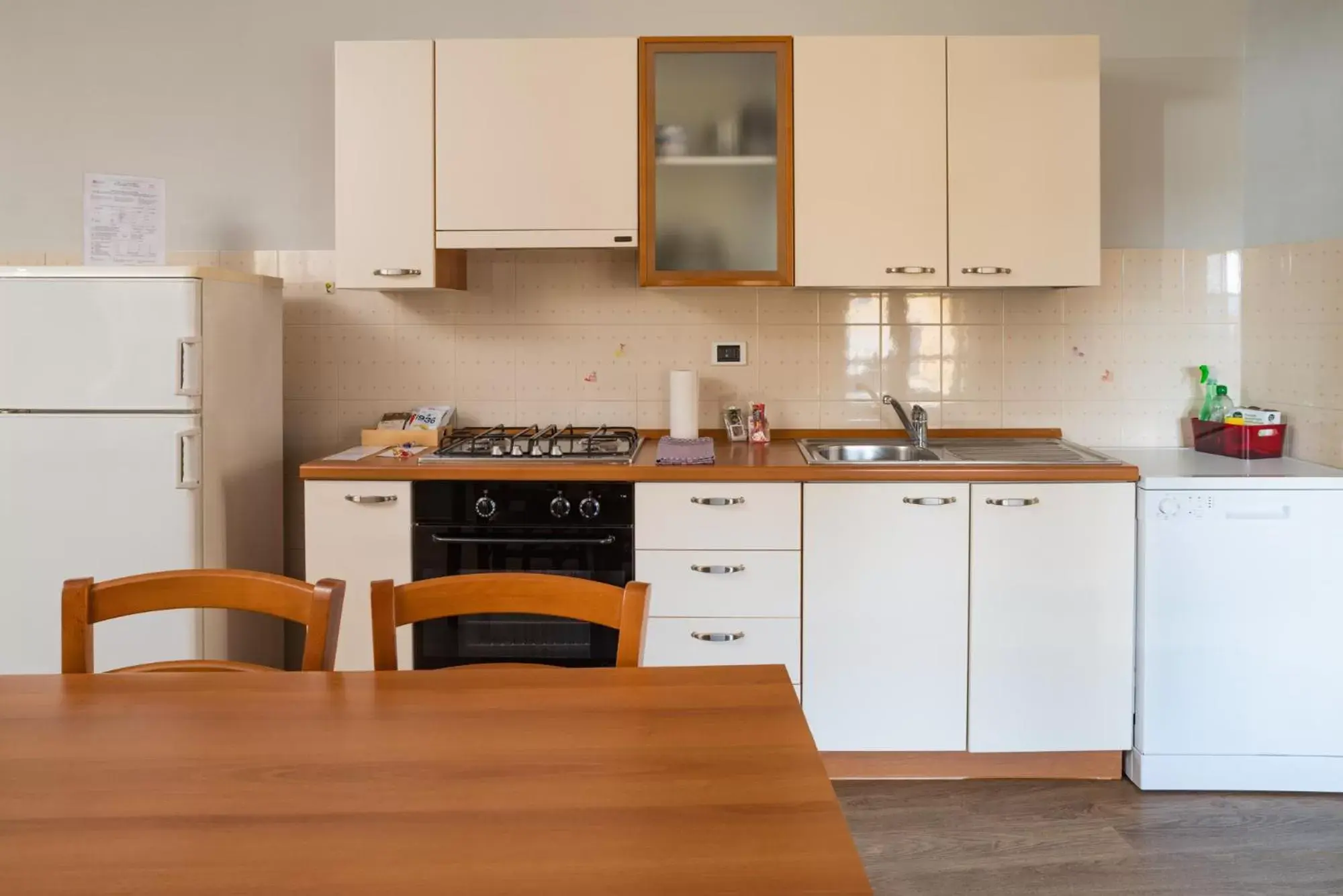 kitchen, Kitchen/Kitchenette in Le Torri - Castiglione Falletto