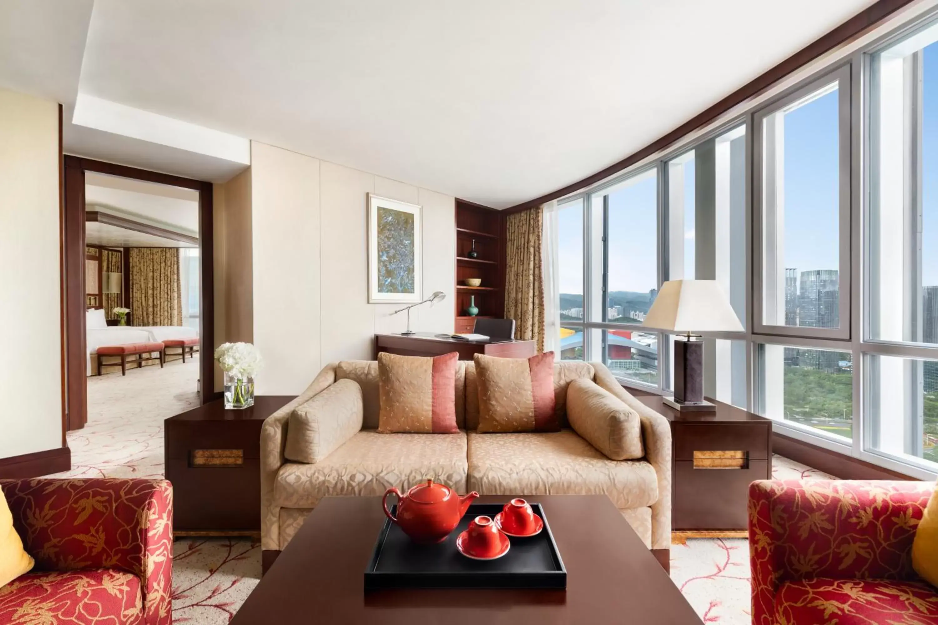 Executive Suite - with Executive lounge access in Futian Shangri-La, Shenzhen,Near to Shenzhen Convention&Exhibition Centre, Futian Railway Station