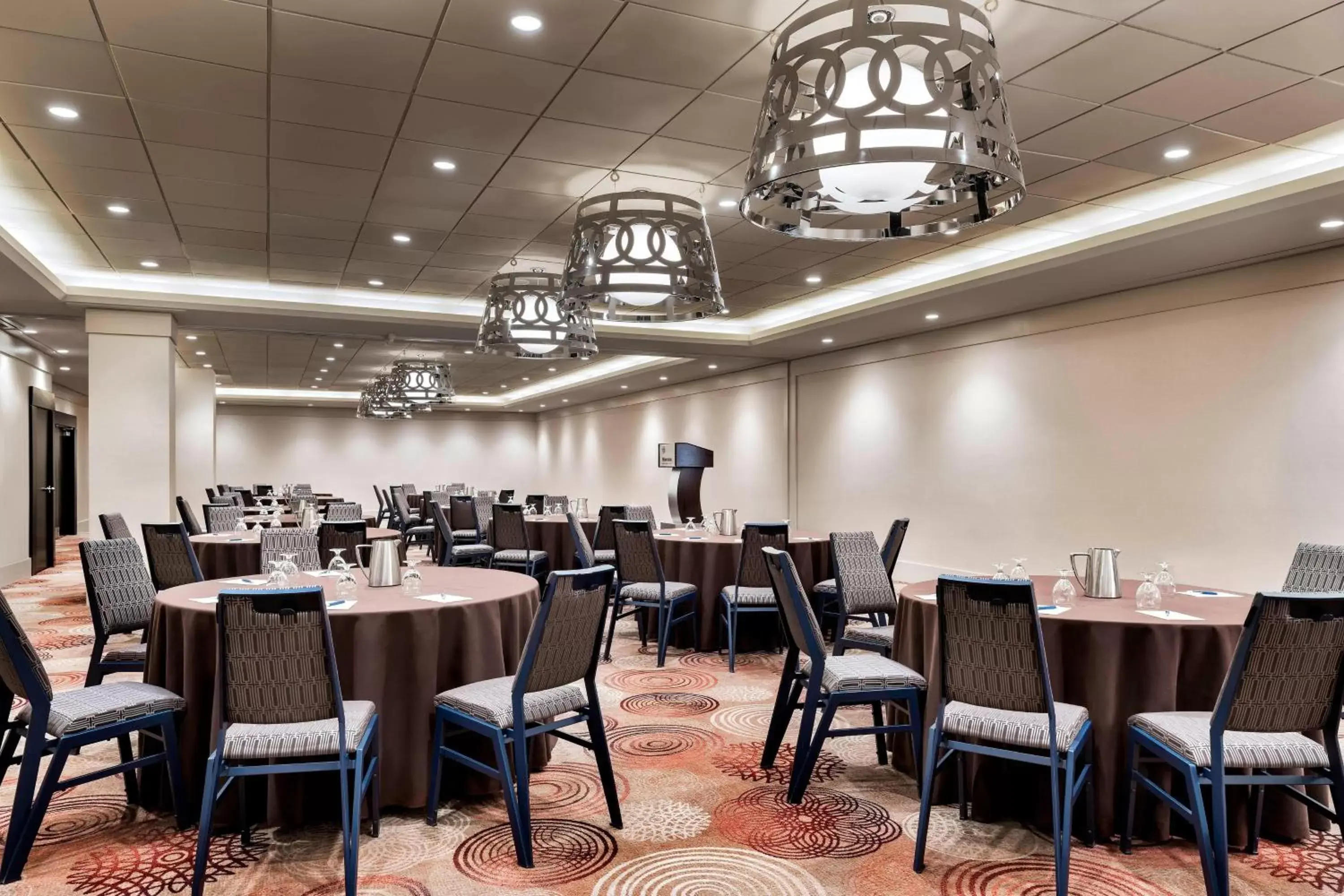 Meeting/conference room, Restaurant/Places to Eat in Sheraton Centre Toronto Hotel