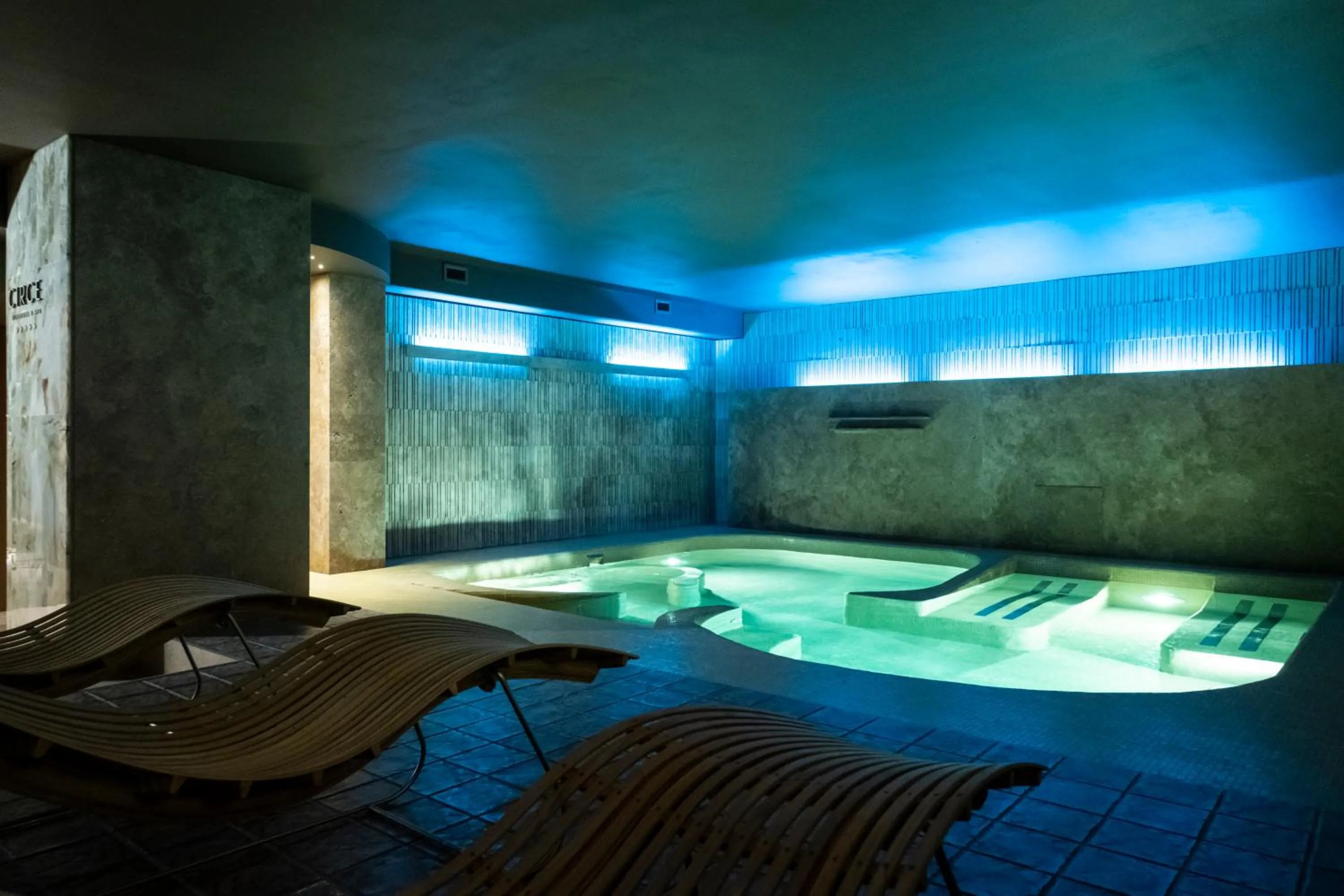 Hot Tub in Baia Di Ulisse Wellness & Spa