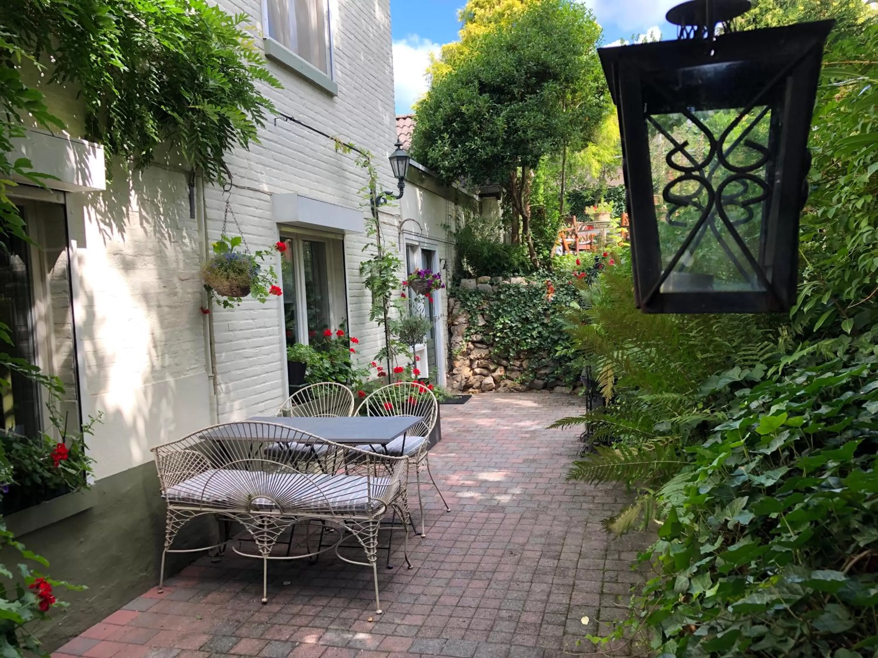 Garden in Walnut Lodge Bed & Breakfast