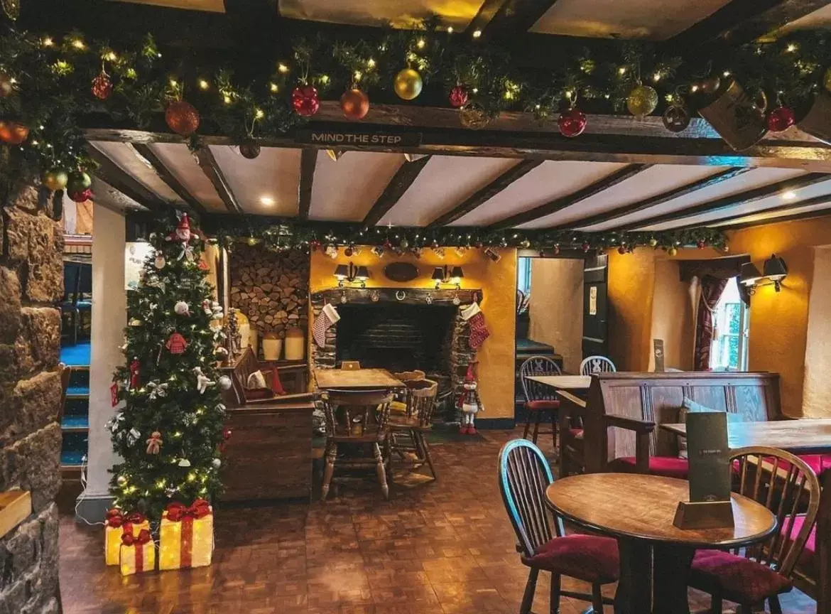 Winter, Restaurant/Places to Eat in The Hoops Inn & Country Hotel