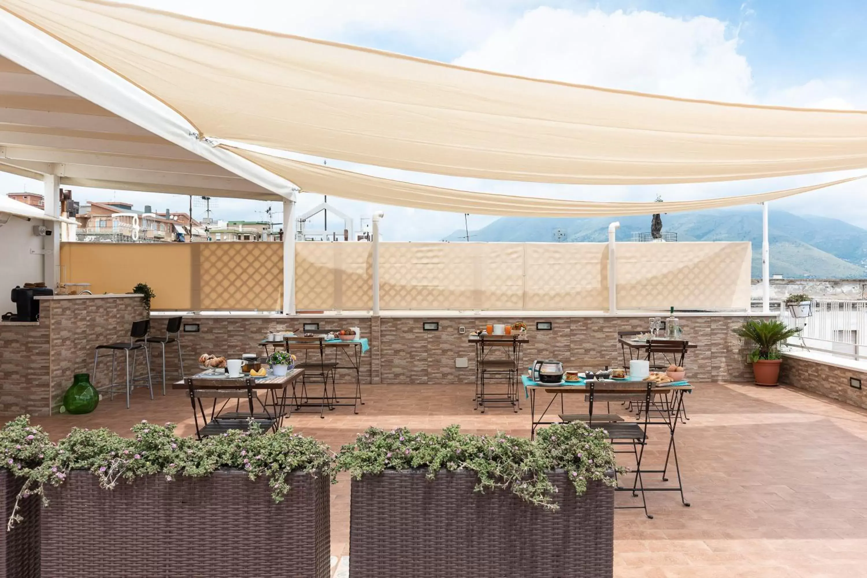 Balcony/Terrace, Restaurant/Places to Eat in La dimora di Caboto B&B