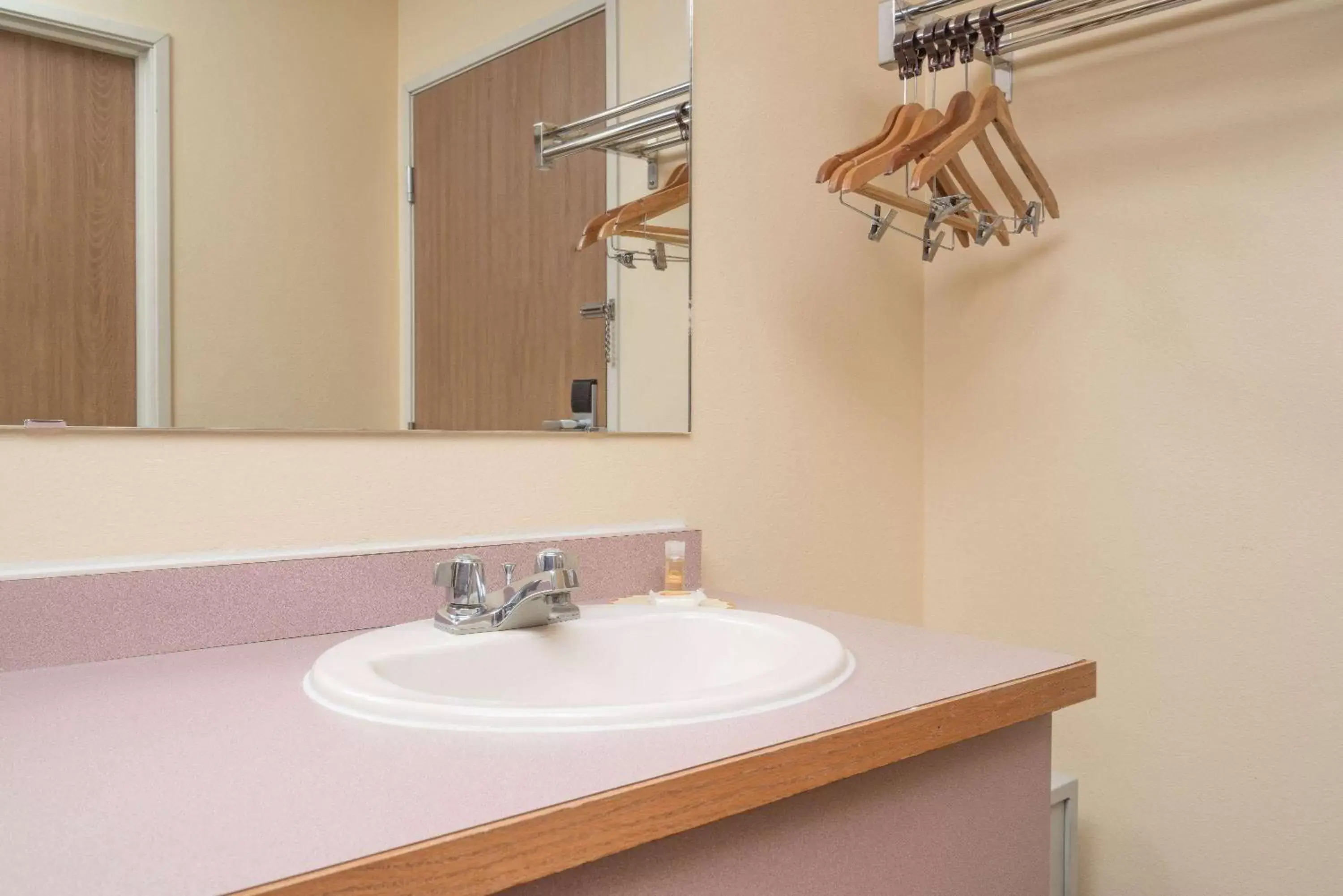 Photo of the whole room, Bathroom in Days Inn by Wyndham West-Eau Claire
