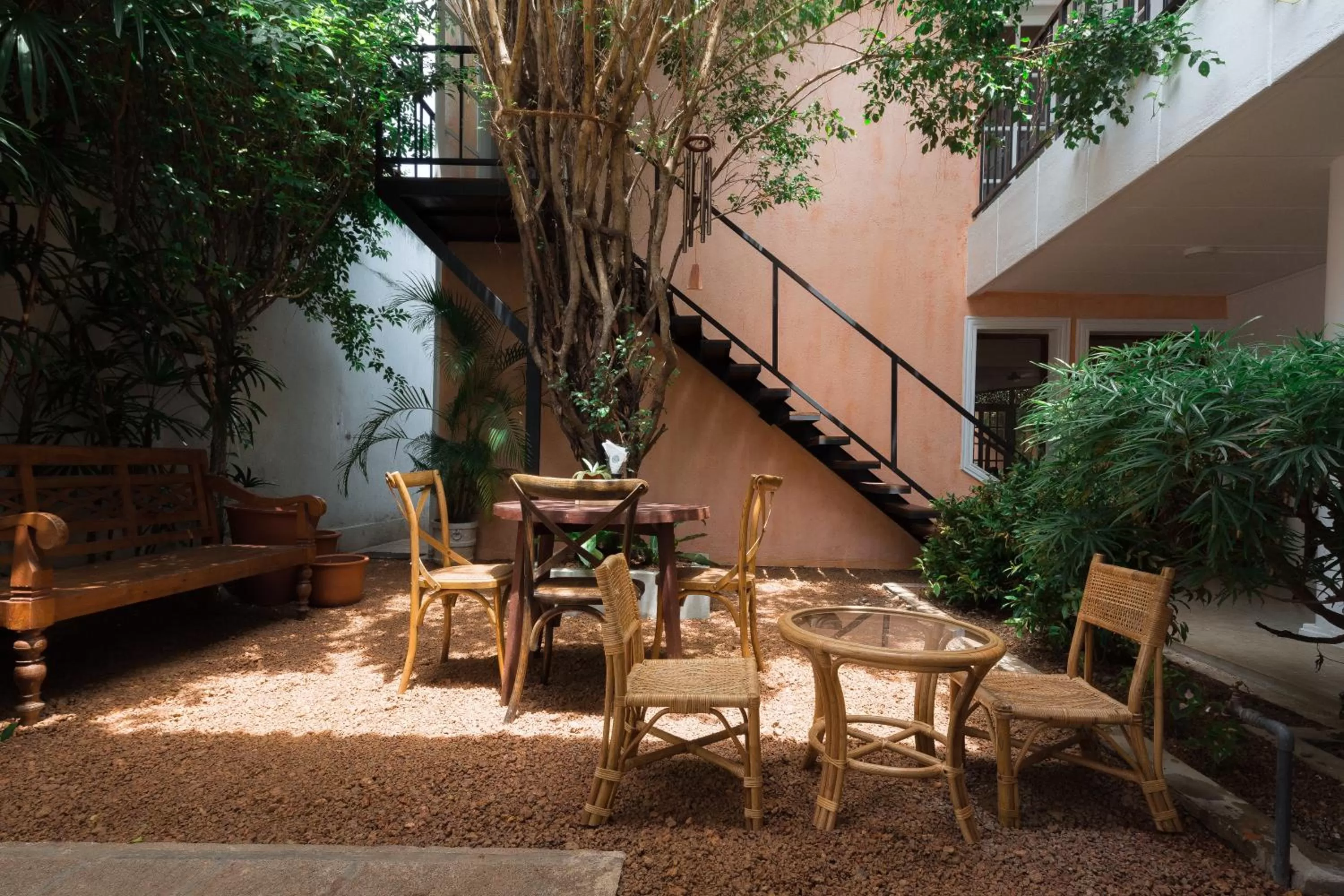 Facade/entrance in Srilax