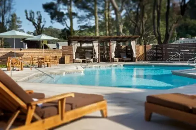 Seating area, Swimming Pool in Holiday Inn Express Mill Valley - Sausalito Area, an IHG Hotel
