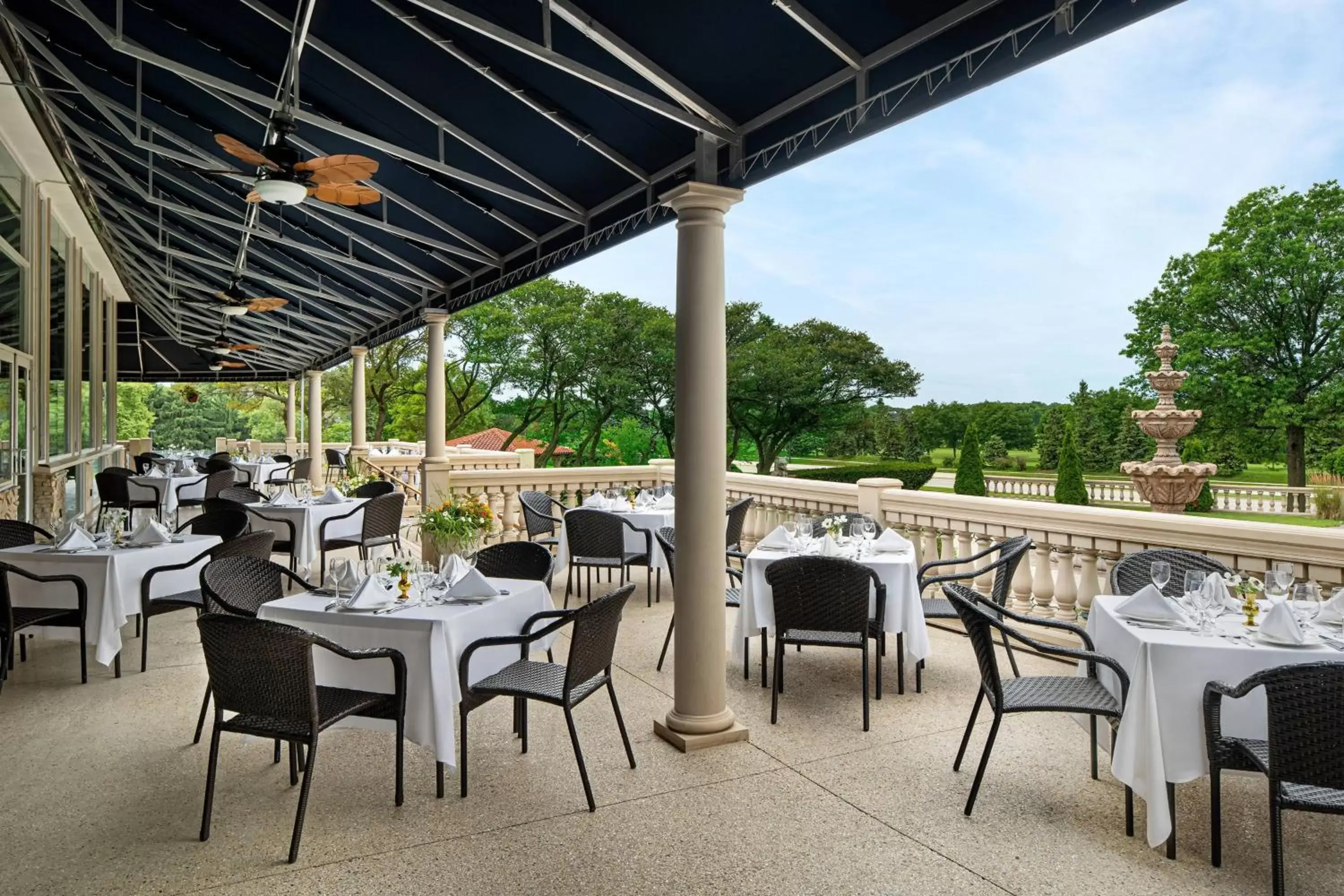 Restaurant/places to eat in The Drake Oak Brook, Autograph Collection Restaurant/places to eat in The Drake Oak Brook, Autograph Collection