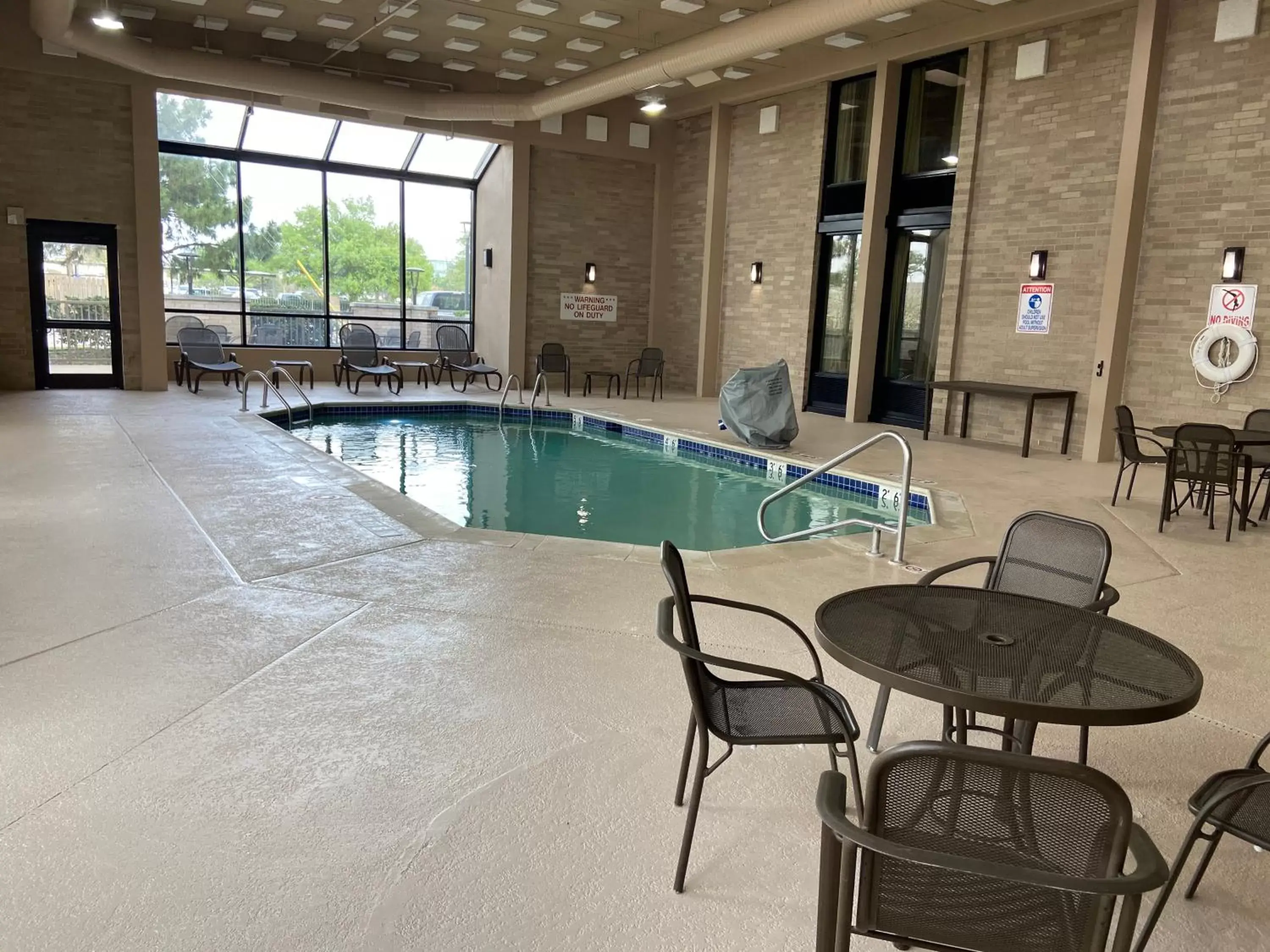 Swimming Pool in Best Western Plus Houston Energy Corridor