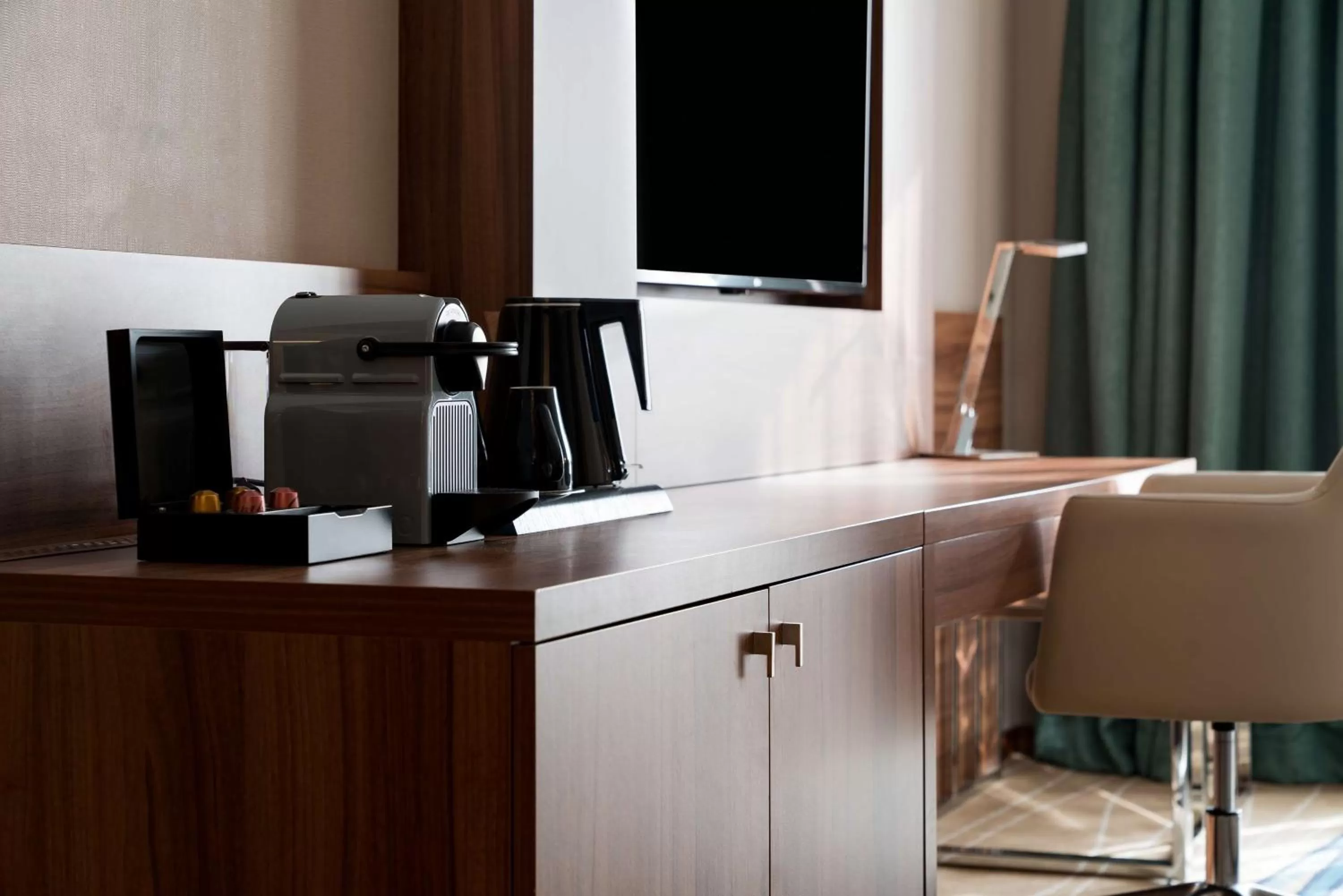 Coffee/tea facilities in Radisson Blu Hotel, Jeddah Al Salam