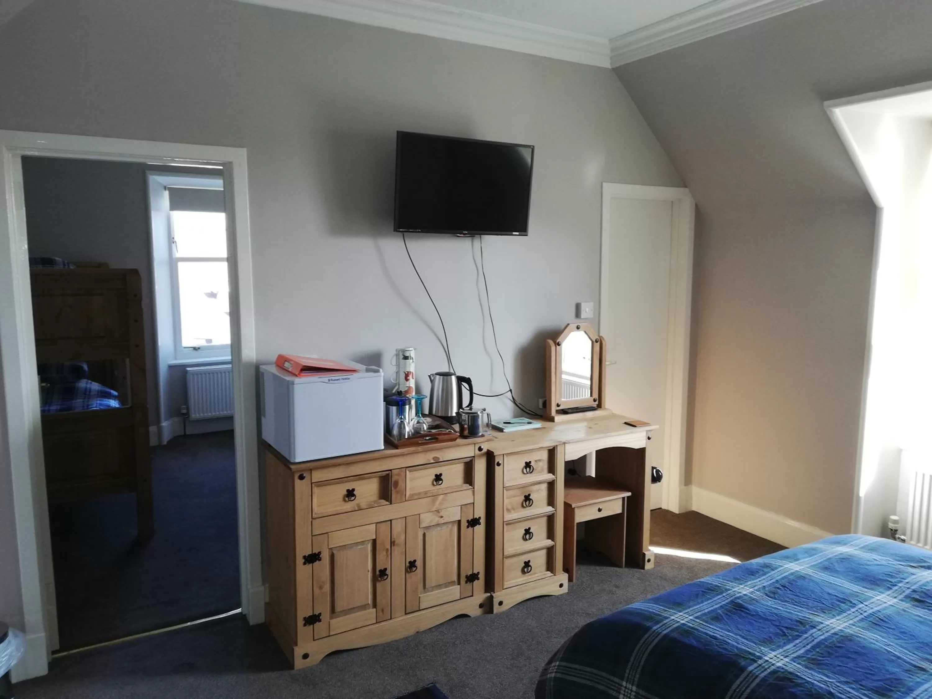 TV and multimedia, Bed in Bank House