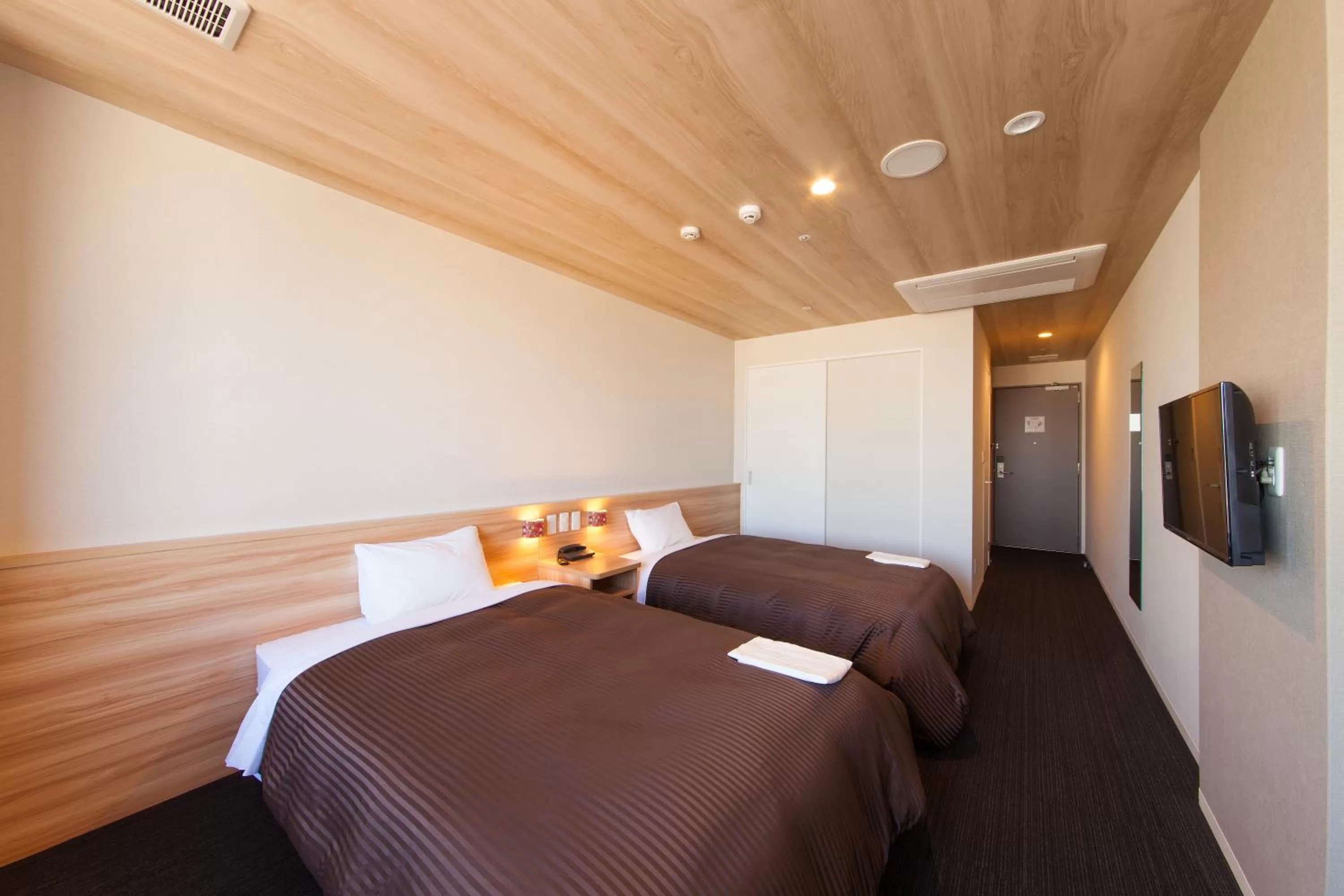 Photo of the whole room, Bed in Izumisano Center Hotel Kansai International Airport