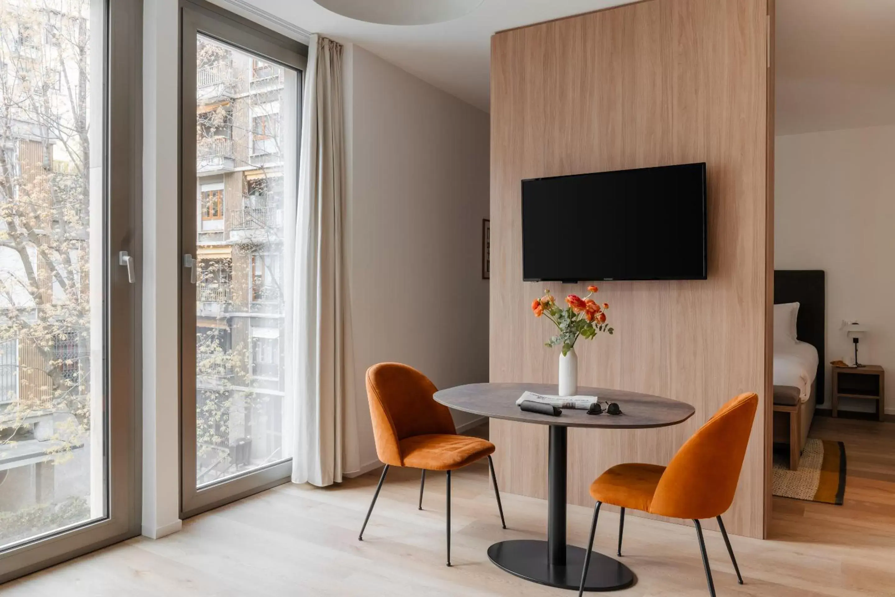 Living room, TV/Entertainment Center in Sonder Atelier