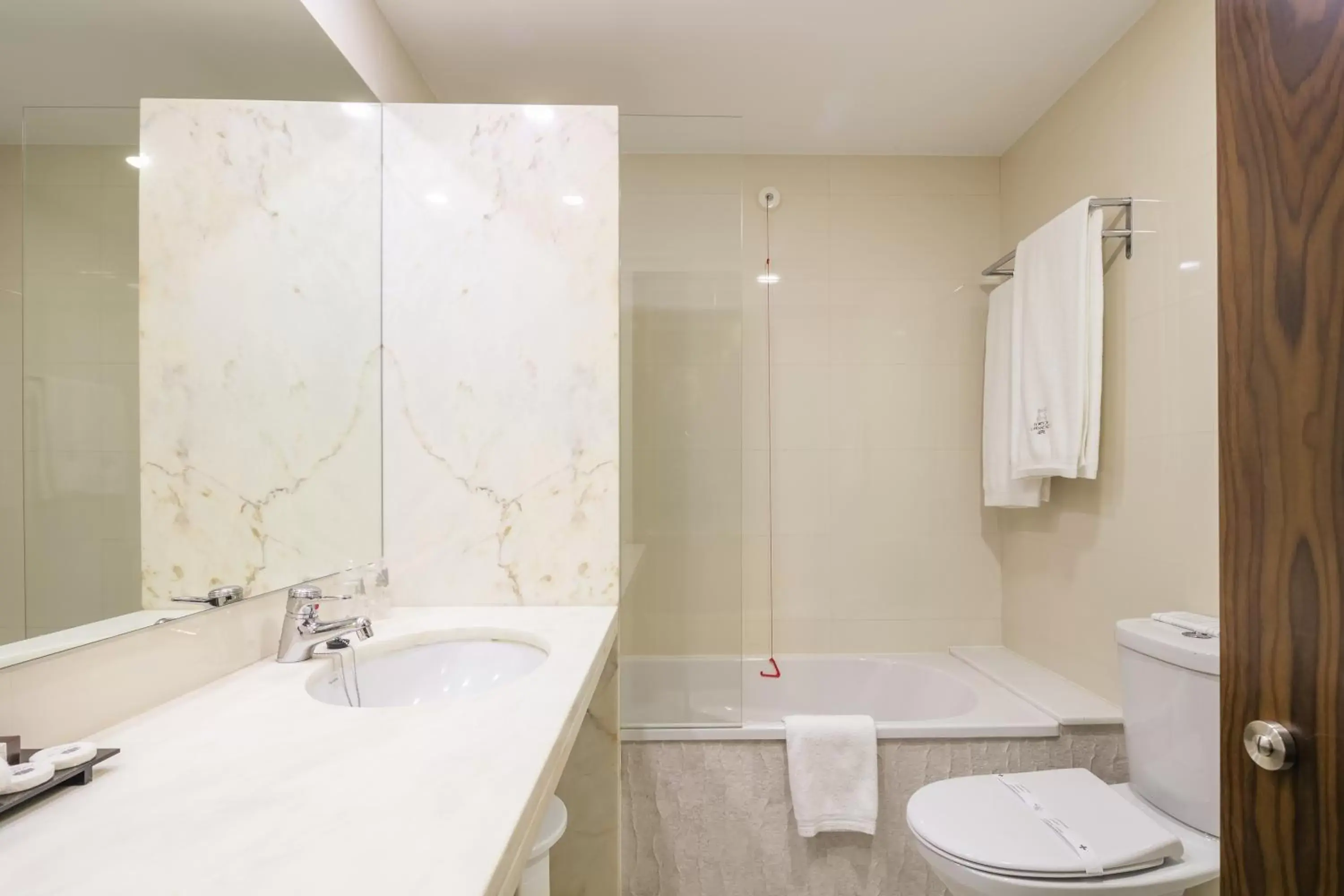 Toilet, Bathroom in Forte de São Francisco Hotel Chaves