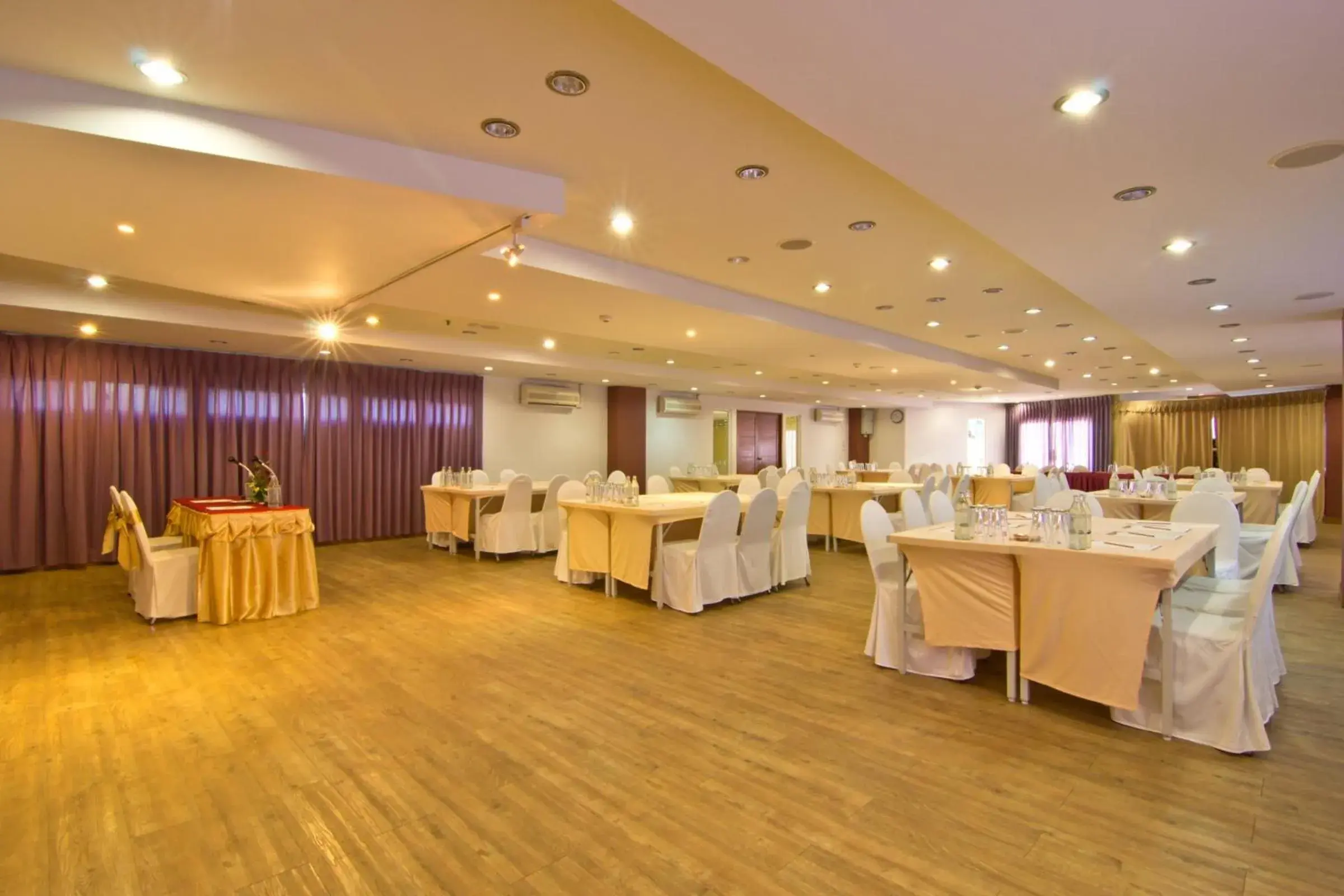 Meeting/conference room, Banquet Facilities in Bella Villa Cabana