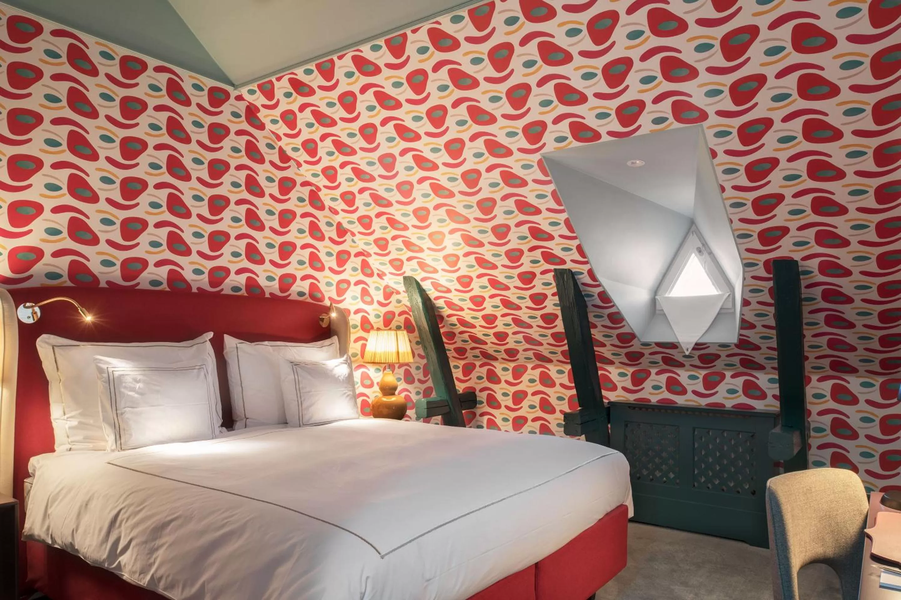 Bed in The Sparrow Hotel