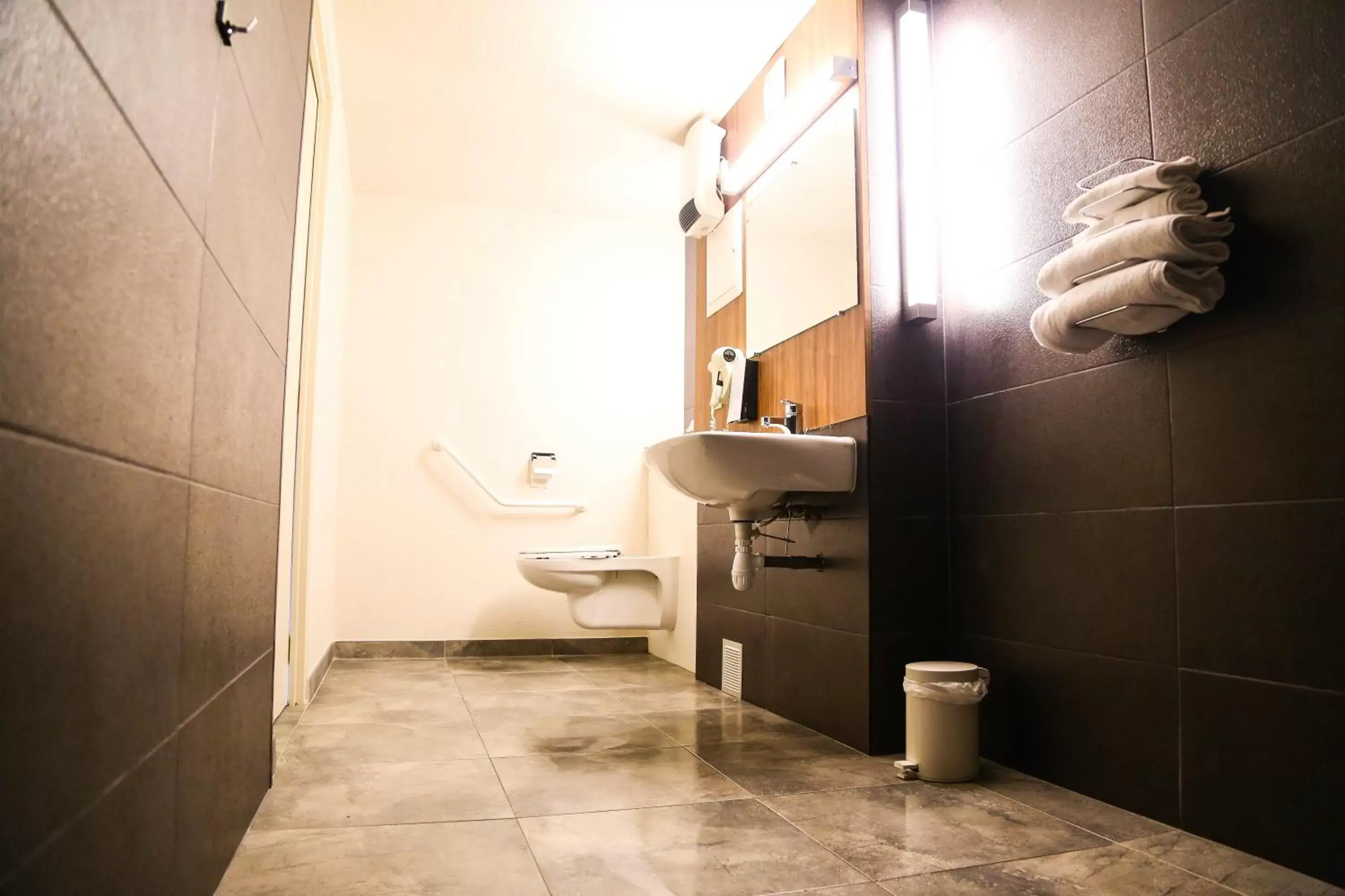 Shower, Bathroom in Campanile Narbonne A9/A61