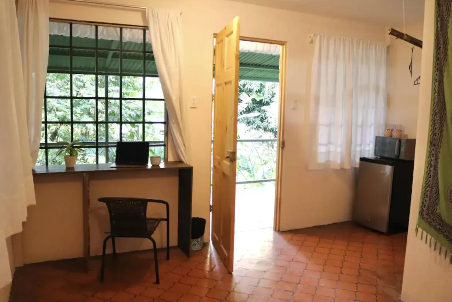 Small Double Room in Casa G - Manuel Antonio oceanview hotel Small Double Room in Casa G - Manuel Antonio oceanview hotel