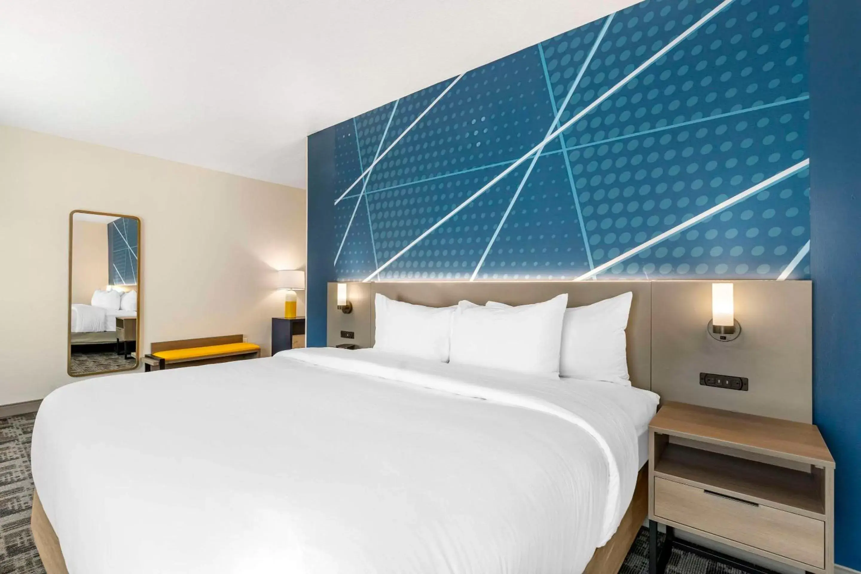 Bedroom, Bed in Comfort Inn & Suites New Port Richey Downtown District Bedroom, Bed in Comfort Inn & Suites New Port Richey Downtown District