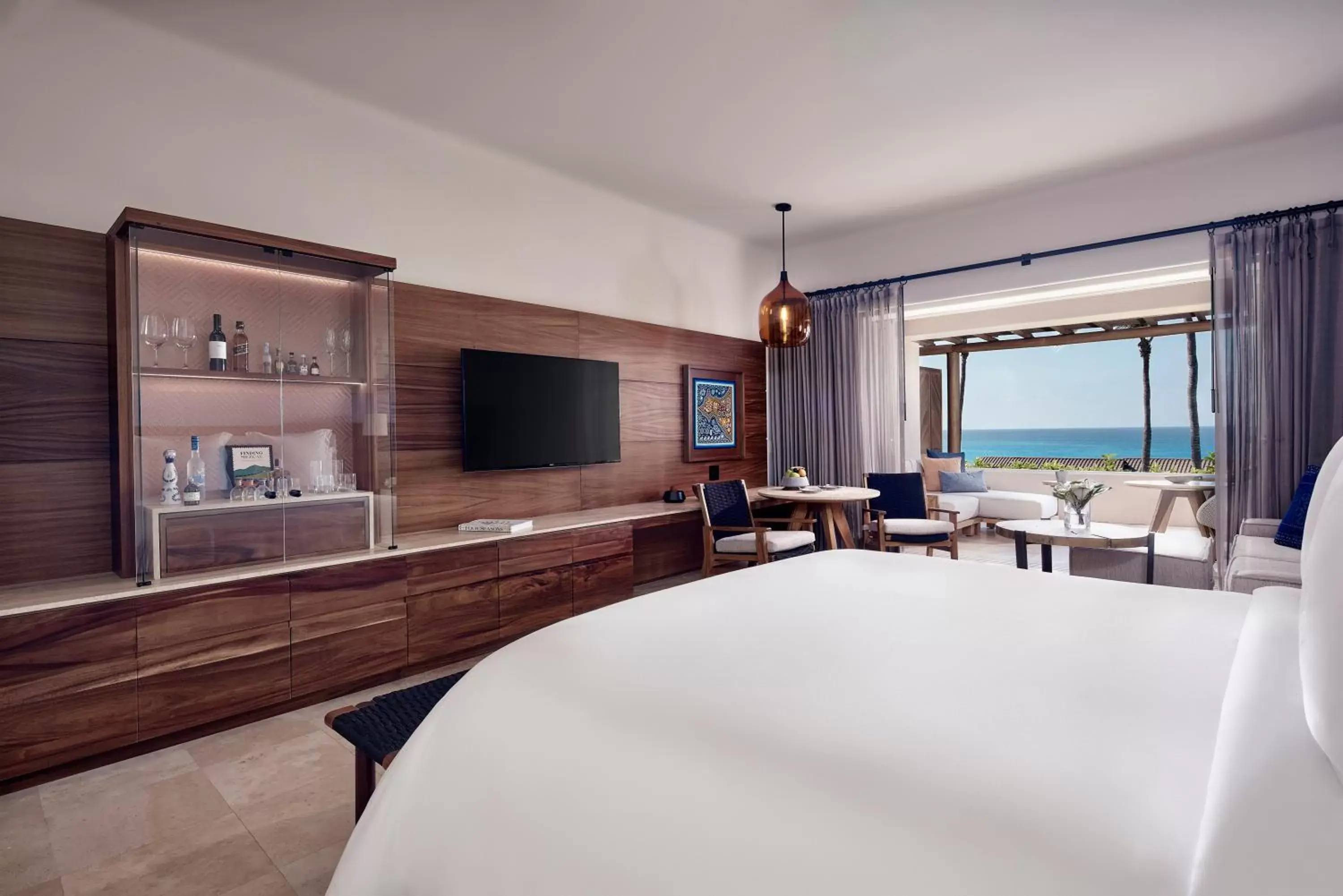 TV and multimedia in Four Seasons Resort Punta Mita