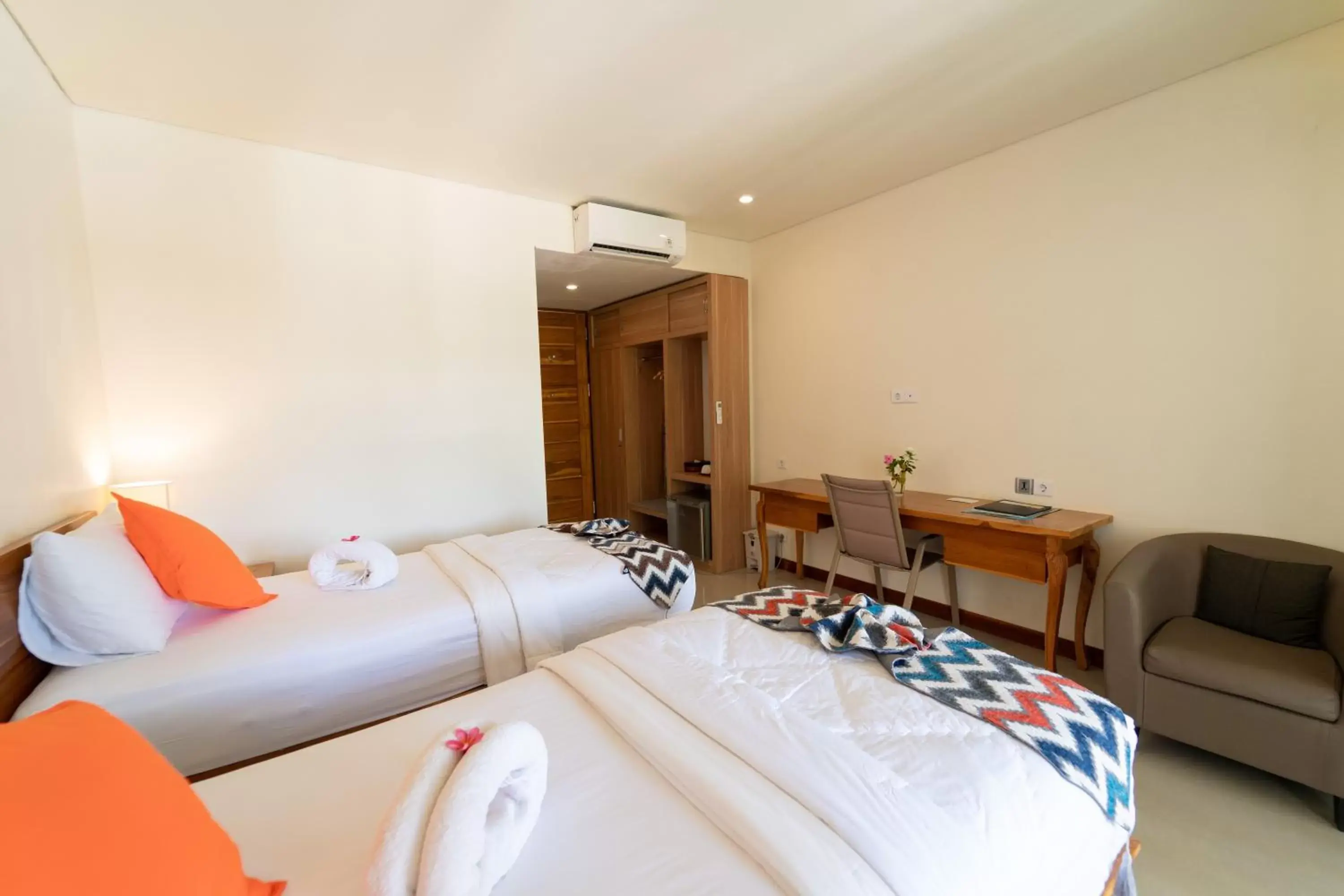 Bedroom, Bed in Komodo Lodge Bedroom, Bed in Komodo Lodge