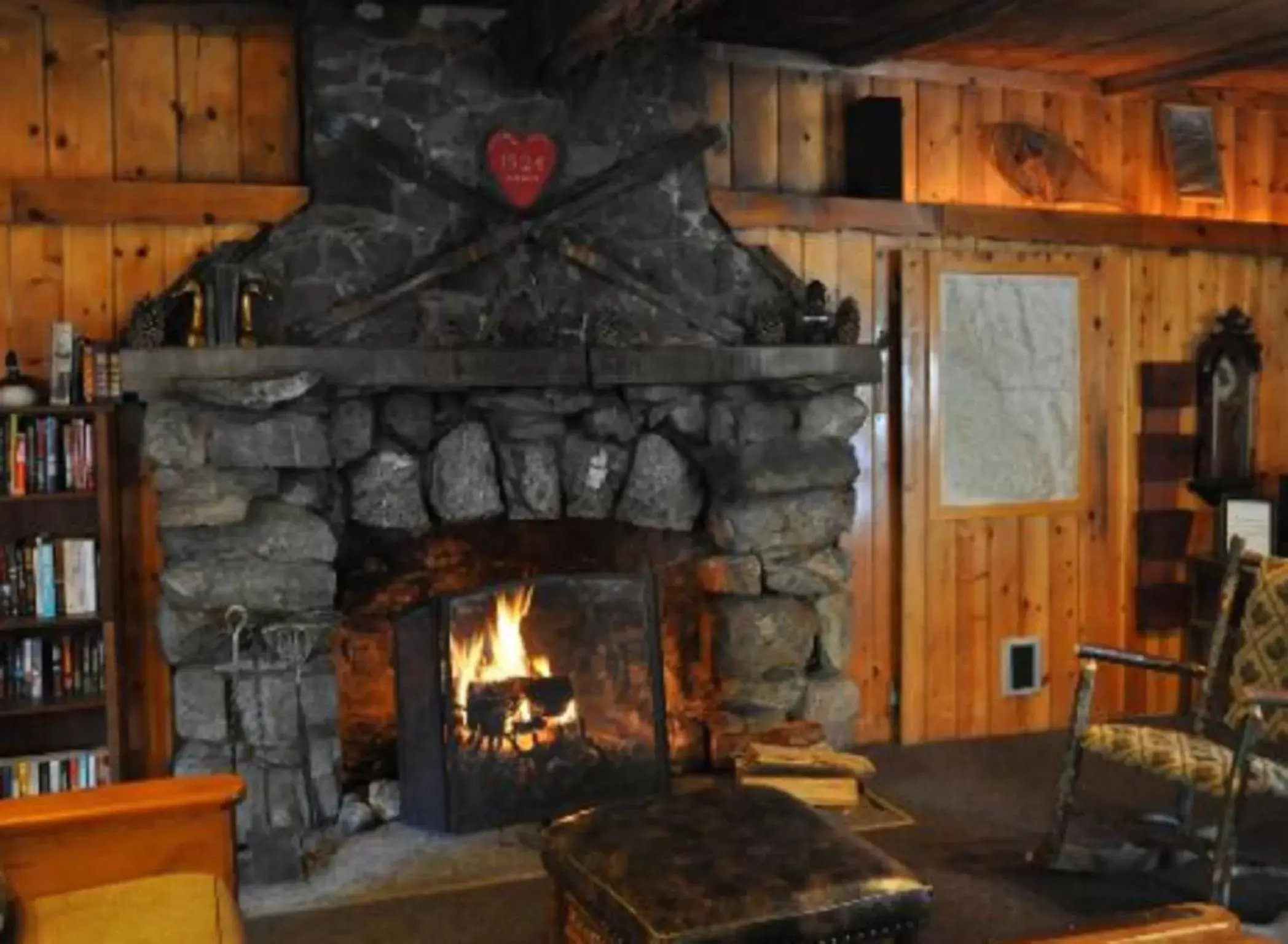 Lobby or reception, BBQ Facilities in Tamarack Lodge