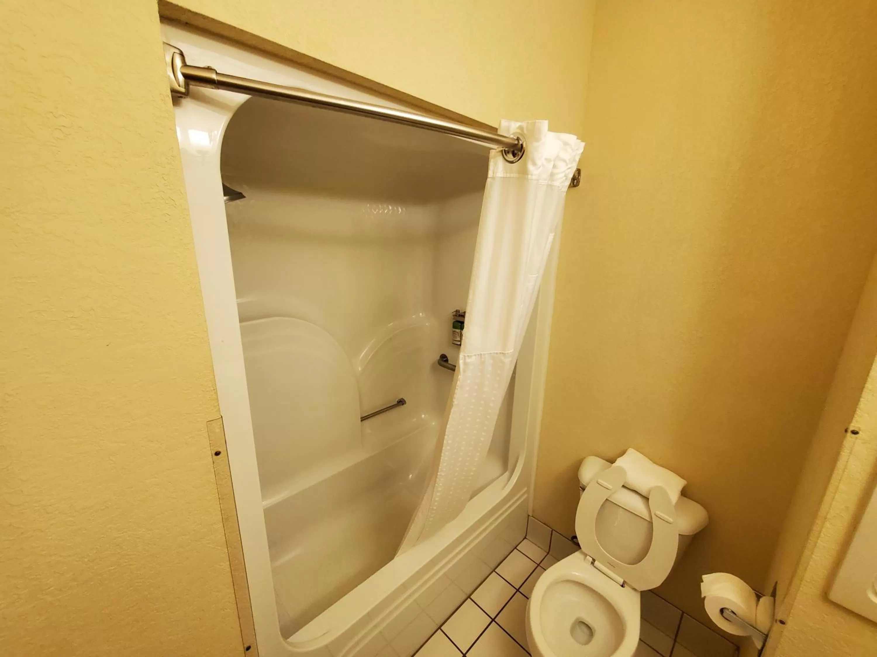 Shower in The Arc Hotel