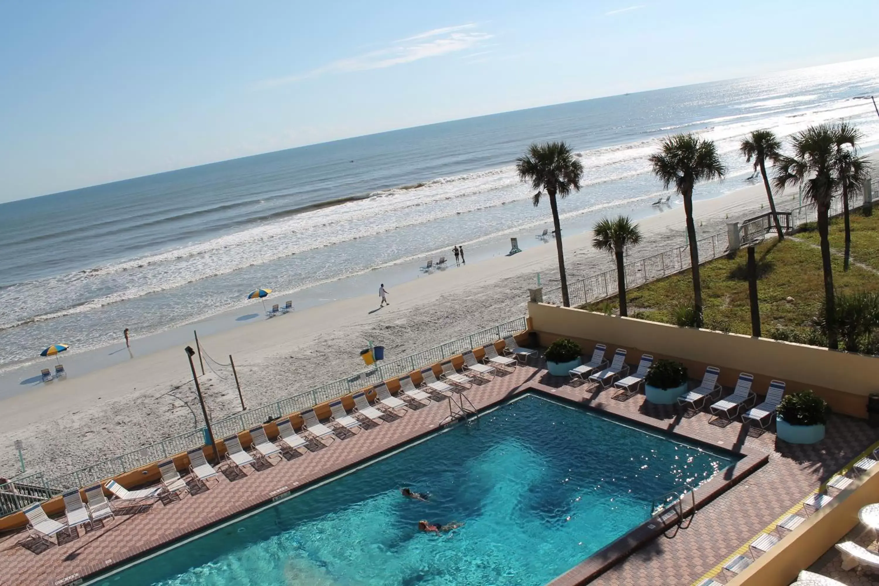 , Pool View in Fountain Beach Resort - Daytona Beach